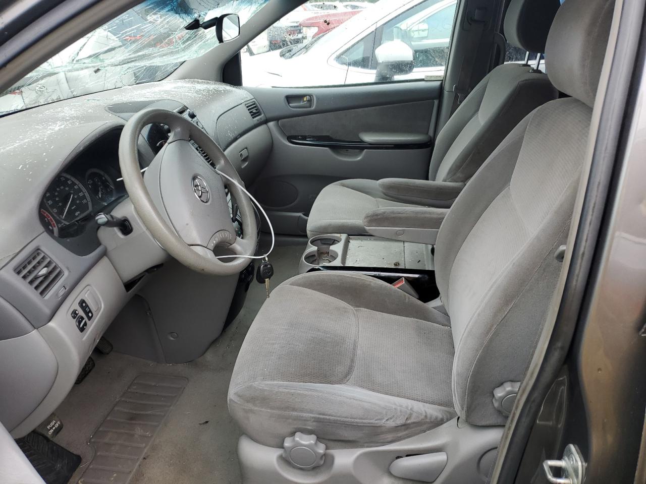 Photo 6 VIN: 5TDZA23C04S020774 - TOYOTA SIENNA 