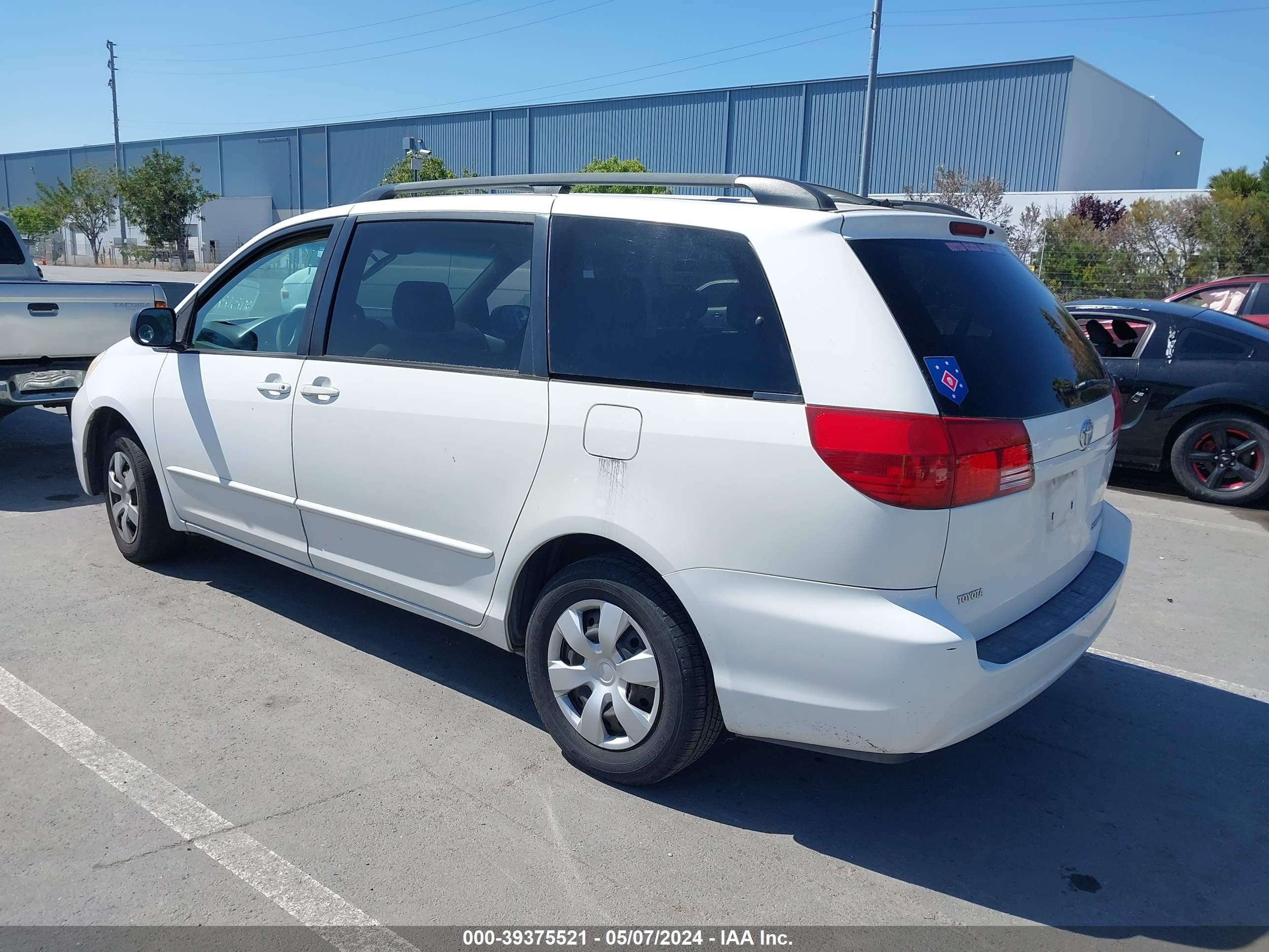 Photo 2 VIN: 5TDZA23C04S058425 - TOYOTA SIENNA 