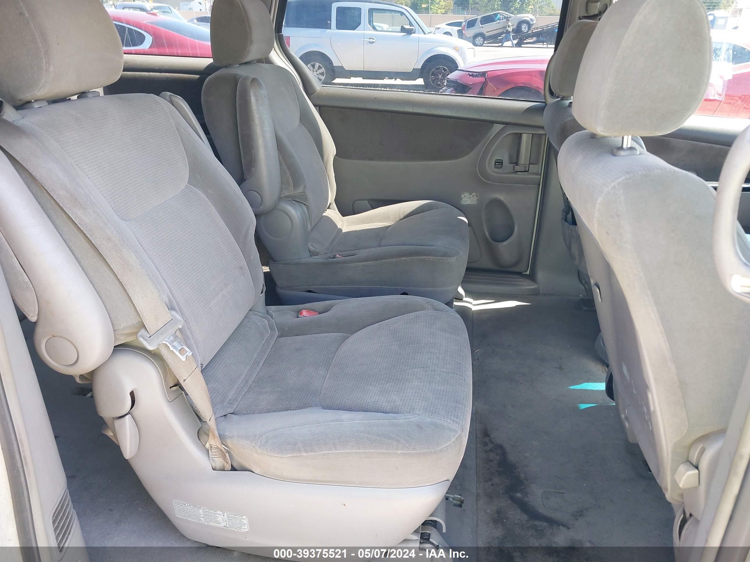 Photo 7 VIN: 5TDZA23C04S058425 - TOYOTA SIENNA 