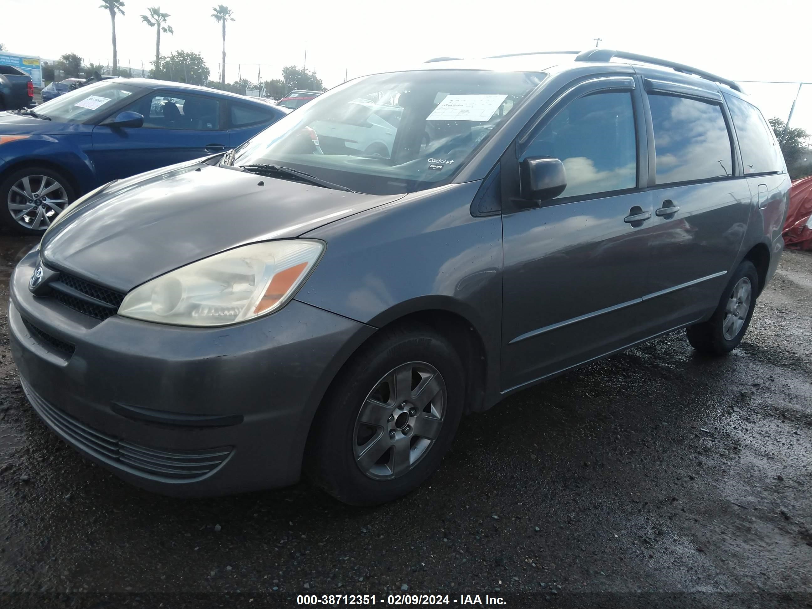 Photo 1 VIN: 5TDZA23C04S078402 - TOYOTA SIENNA 