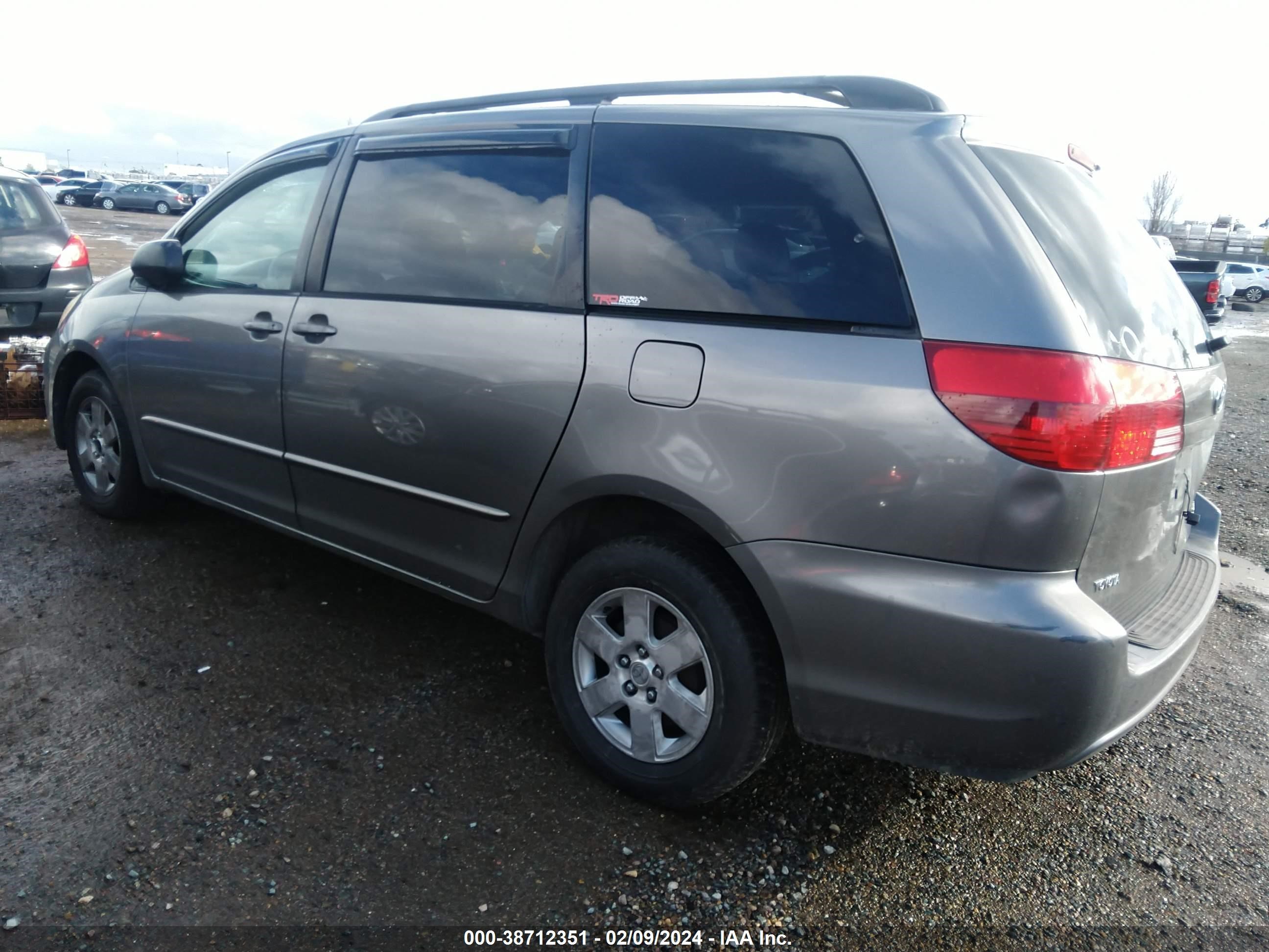 Photo 2 VIN: 5TDZA23C04S078402 - TOYOTA SIENNA 