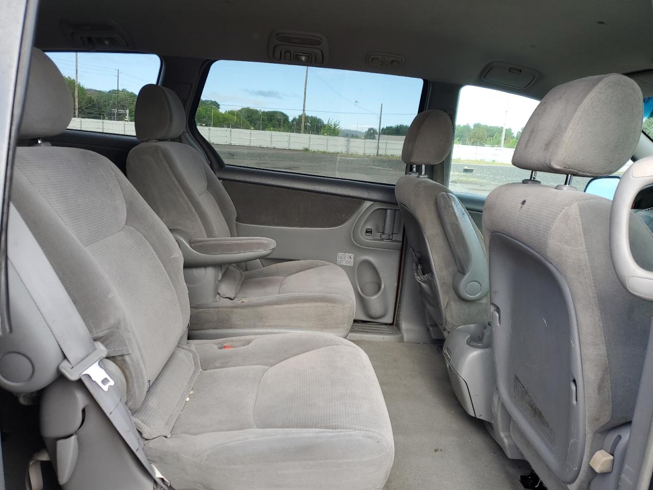 Photo 10 VIN: 5TDZA23C04S141496 - TOYOTA SIENNA 