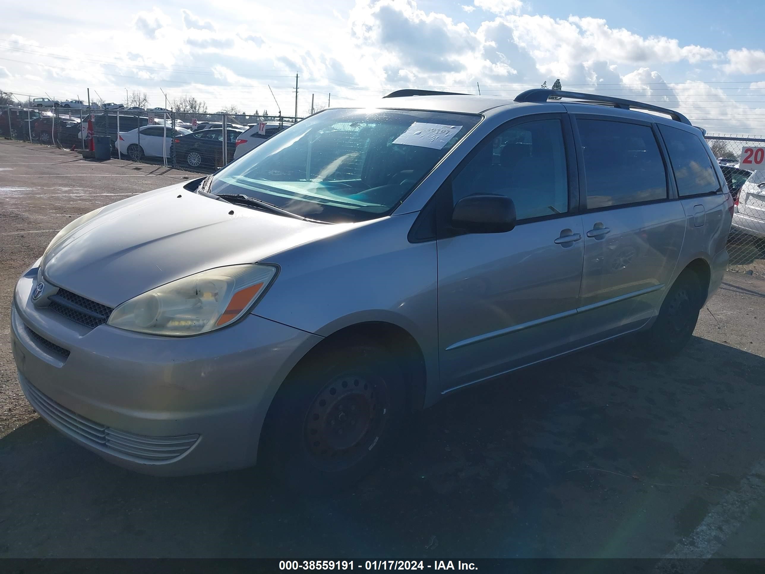 Photo 1 VIN: 5TDZA23C05S240918 - TOYOTA SIENNA 