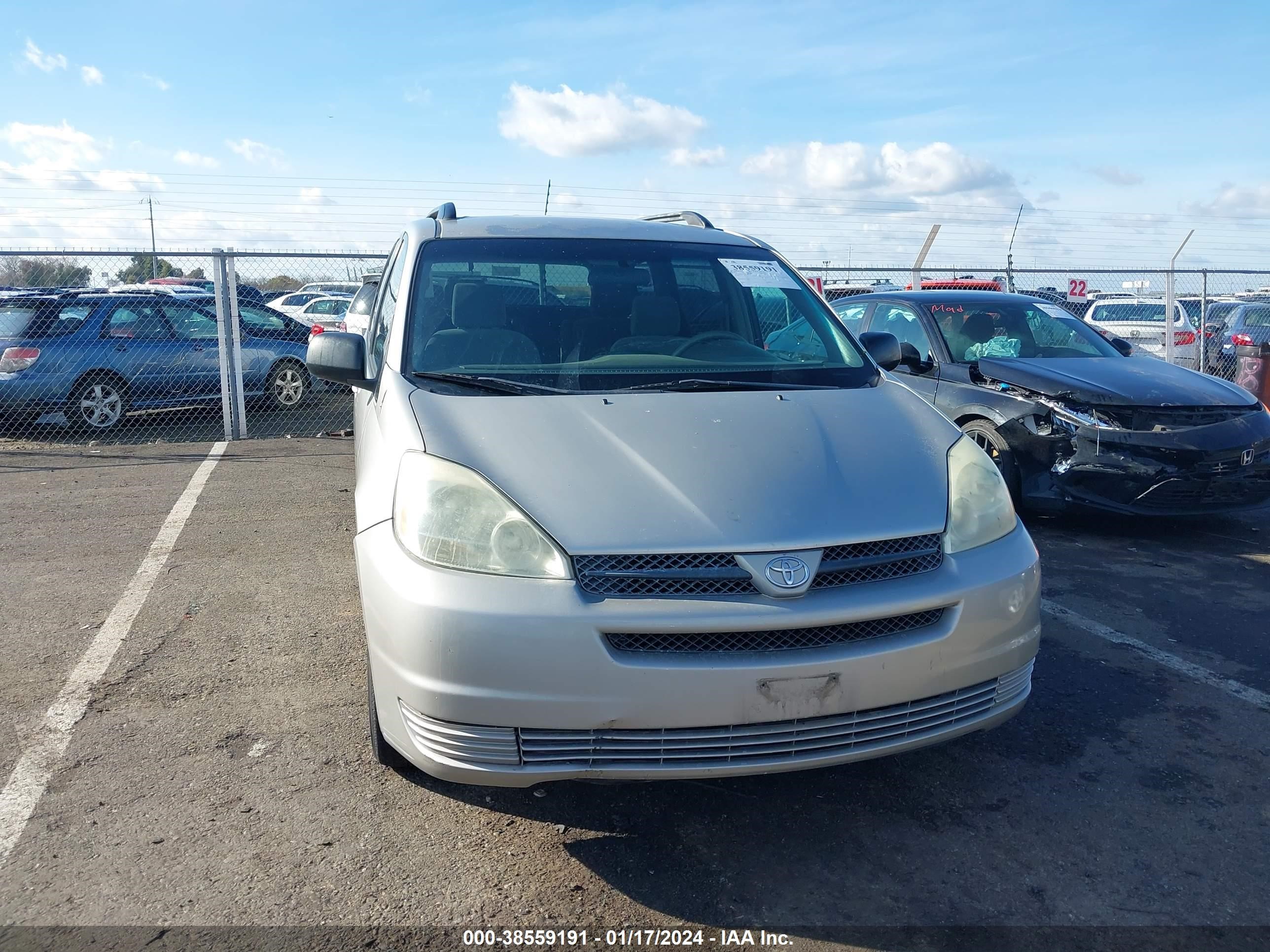 Photo 5 VIN: 5TDZA23C05S240918 - TOYOTA SIENNA 