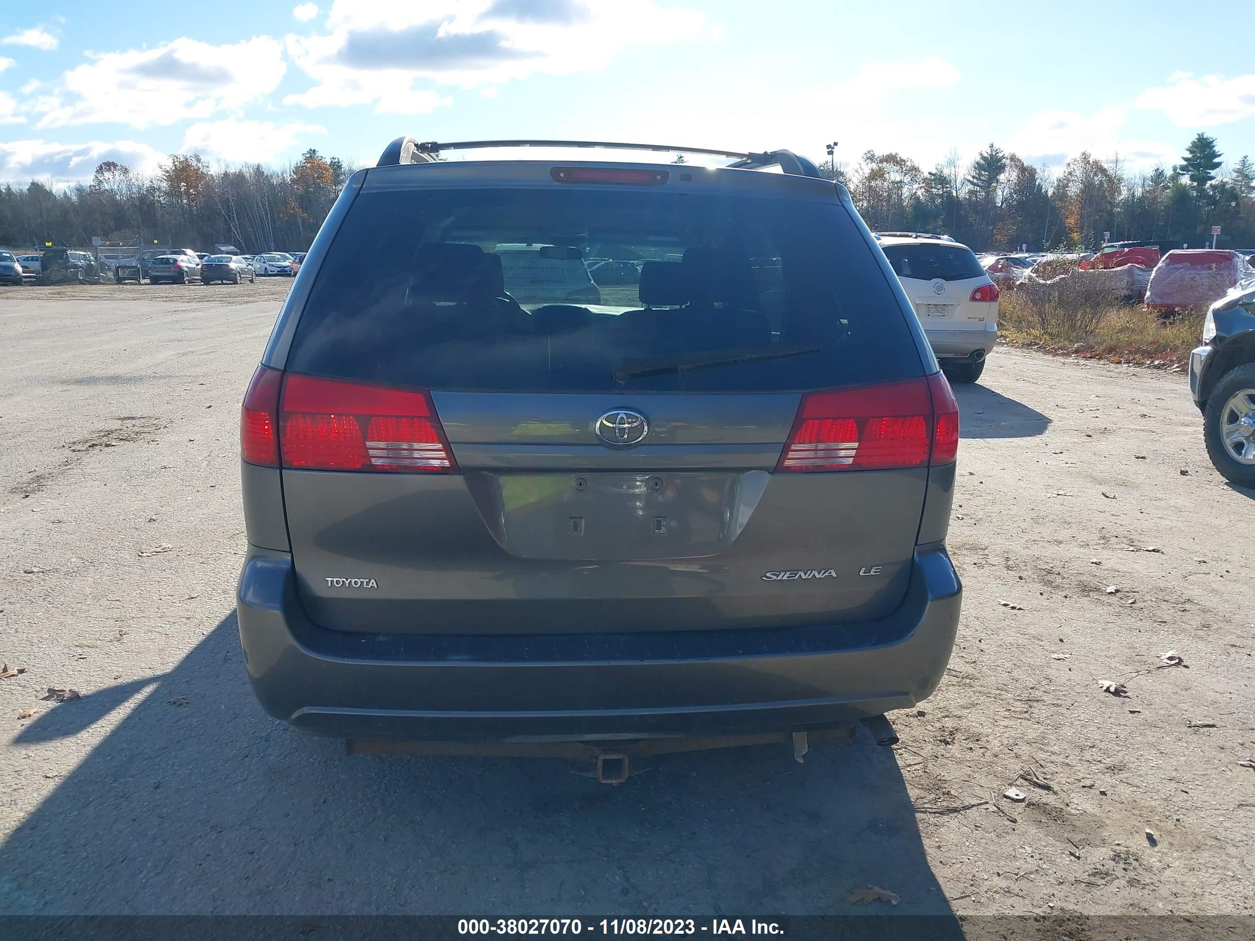 Photo 16 VIN: 5TDZA23C05S271215 - TOYOTA SIENNA 