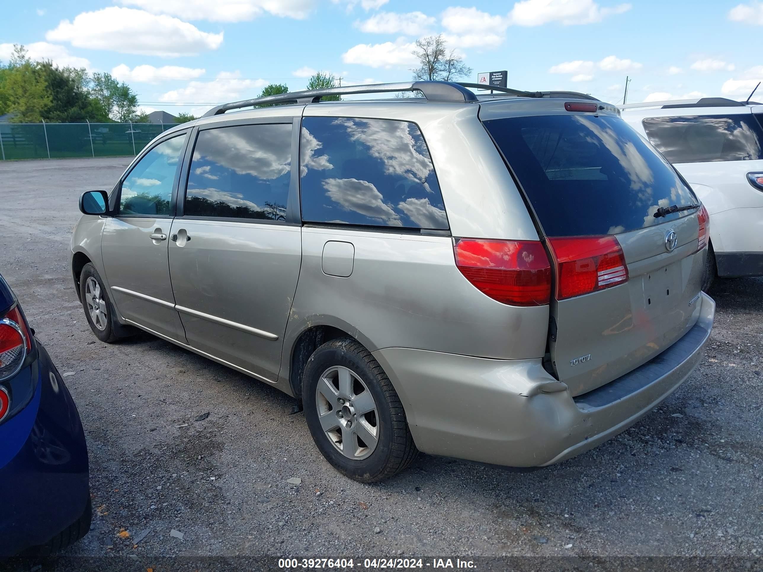 Photo 2 VIN: 5TDZA23C05S350853 - TOYOTA SIENNA 