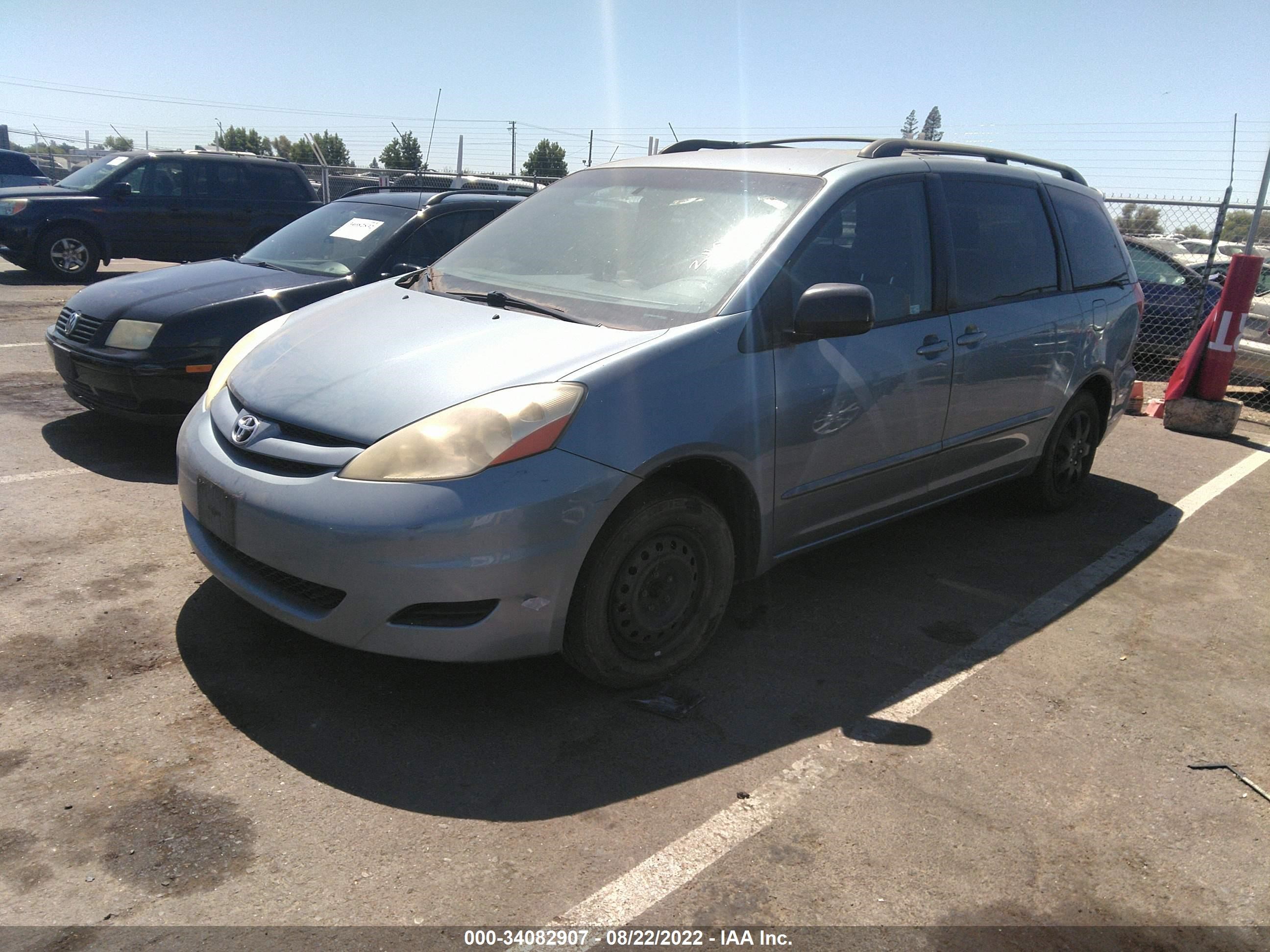 Photo 2 VIN: 5TDZA23C06S483338 - TOYOTA SIENNA 