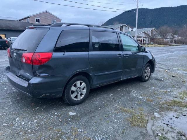 Photo 2 VIN: 5TDZA23C06S499023 - TOYOTA SIENNA LE 