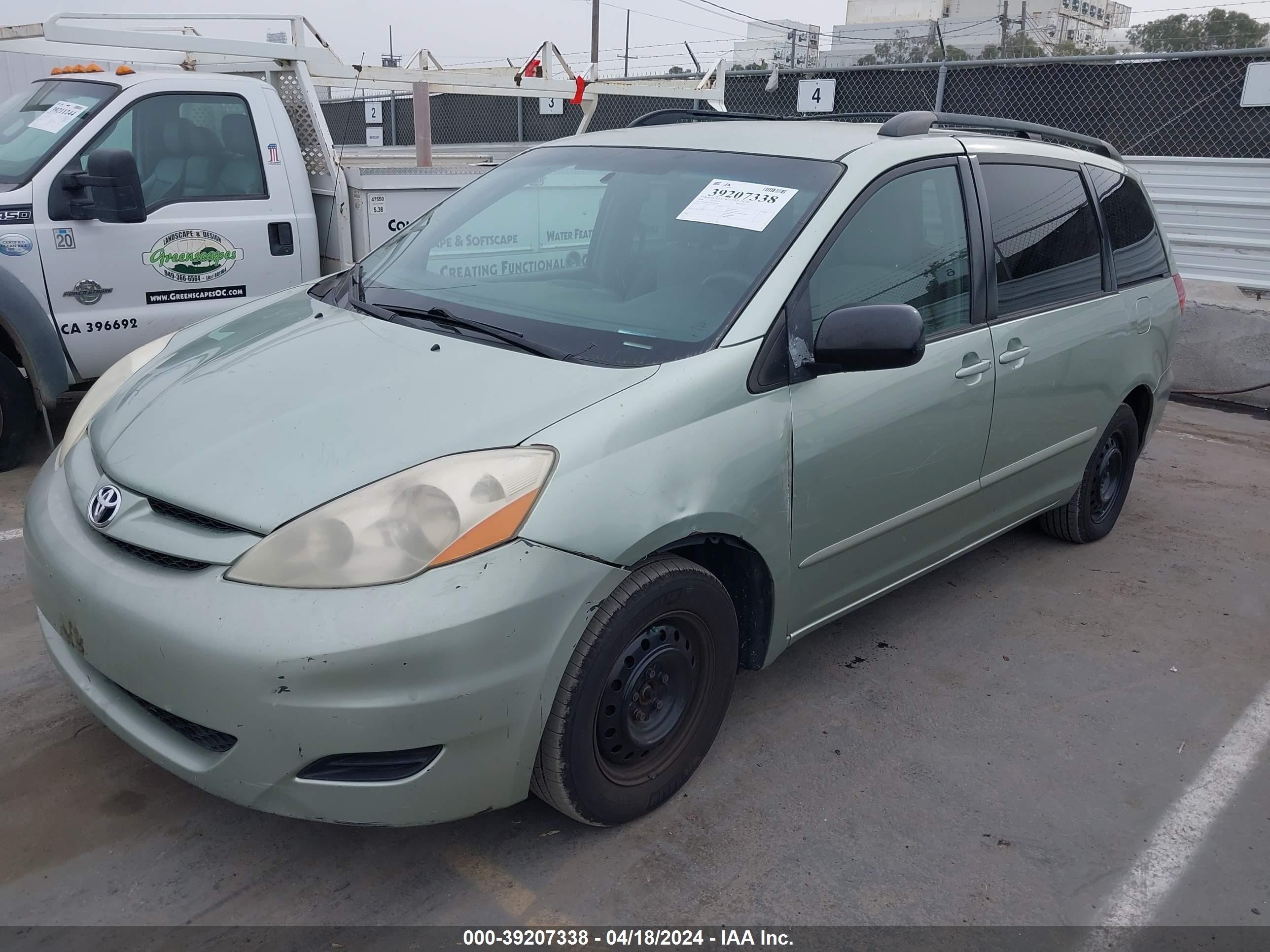 Photo 1 VIN: 5TDZA23C06S557146 - TOYOTA SIENNA 