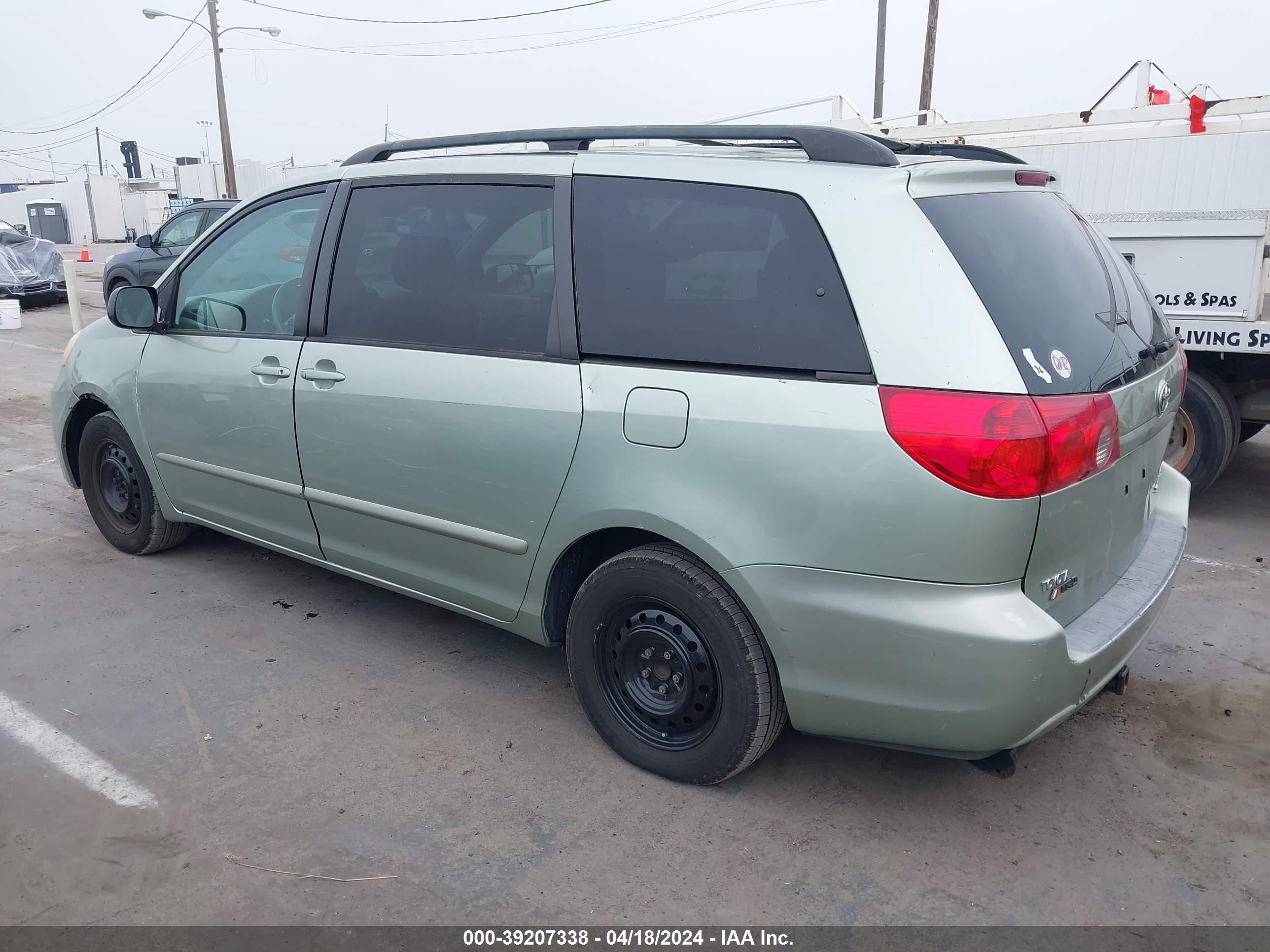 Photo 2 VIN: 5TDZA23C06S557146 - TOYOTA SIENNA 