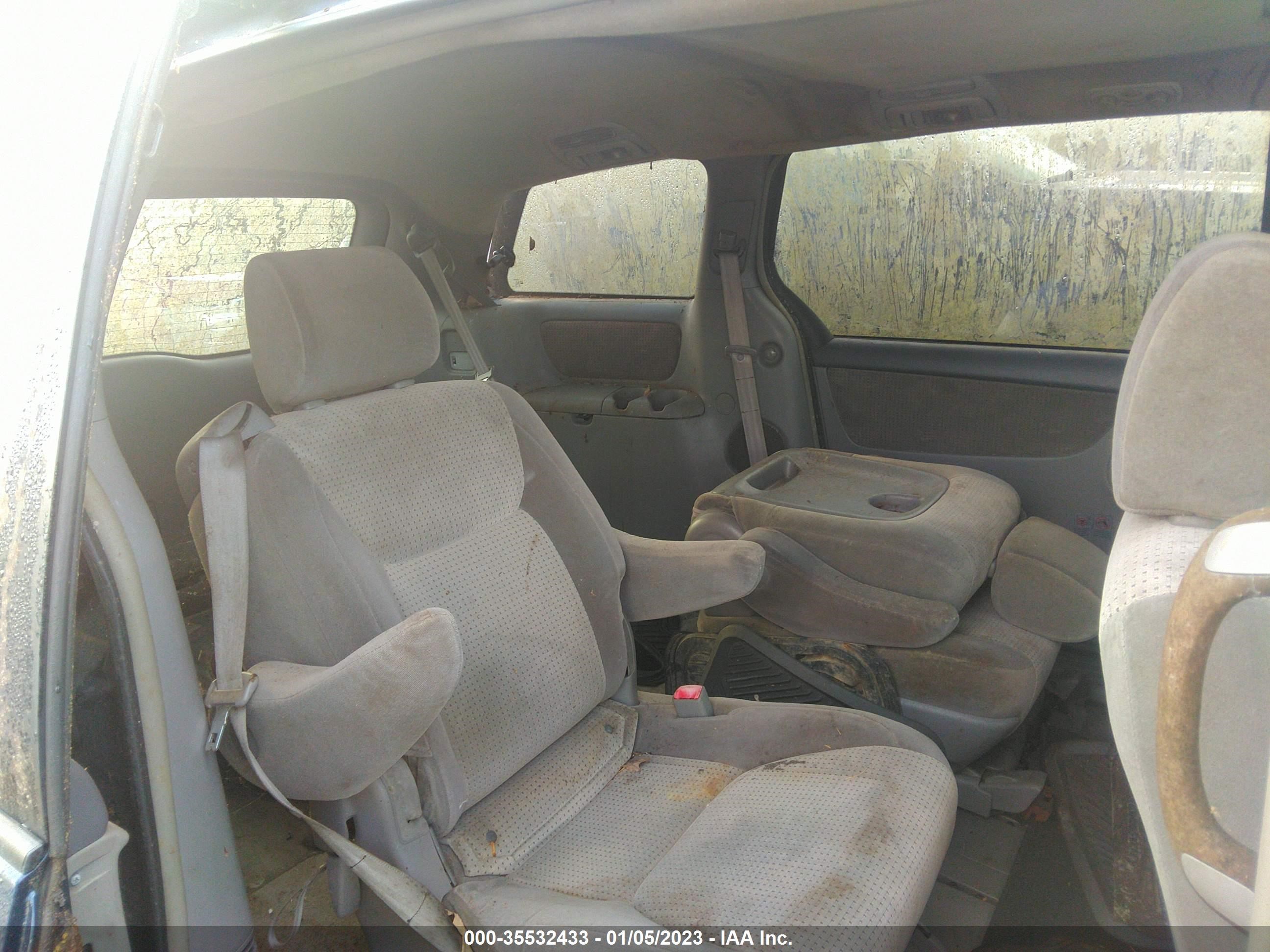 Photo 8 VIN: 5TDZA23C06S573718 - TOYOTA SIENNA 