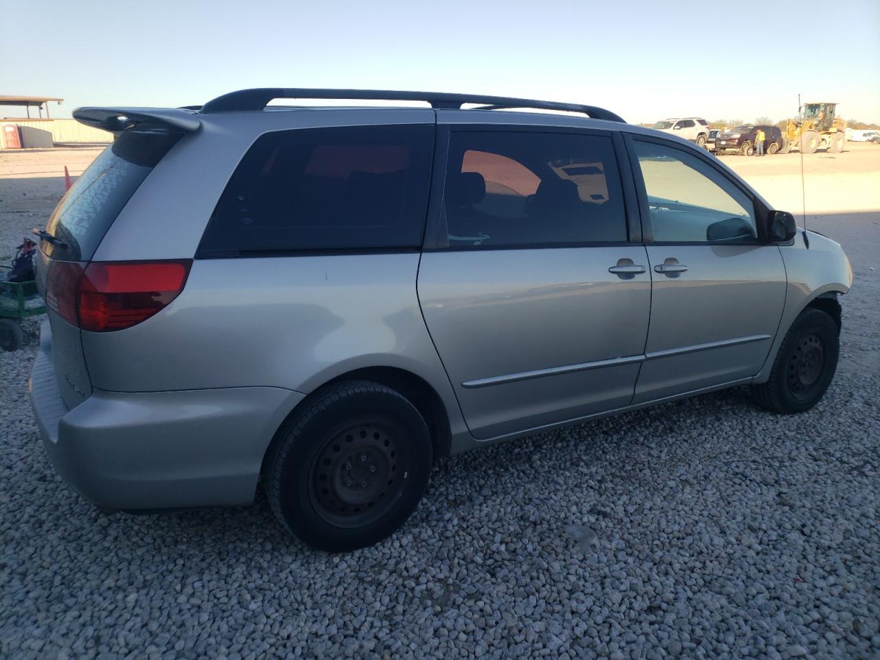 Photo 2 VIN: 5TDZA23C15S324827 - TOYOTA SIENNA 