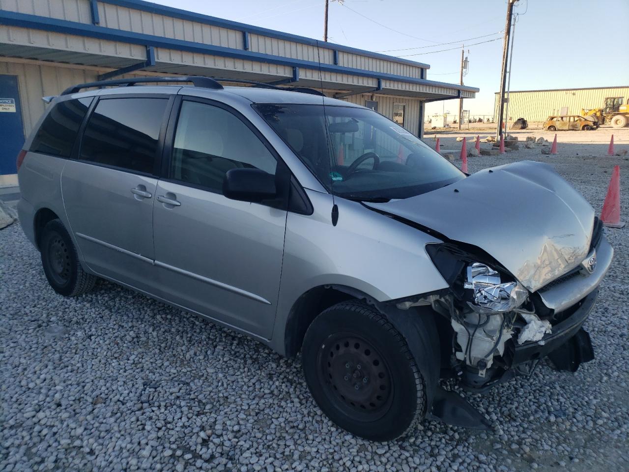 Photo 3 VIN: 5TDZA23C15S324827 - TOYOTA SIENNA 