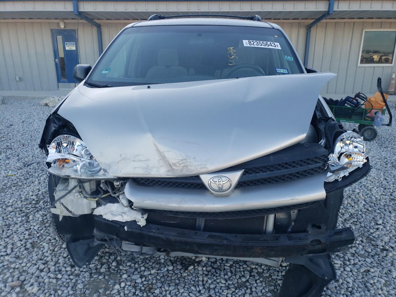 Photo 4 VIN: 5TDZA23C15S324827 - TOYOTA SIENNA 