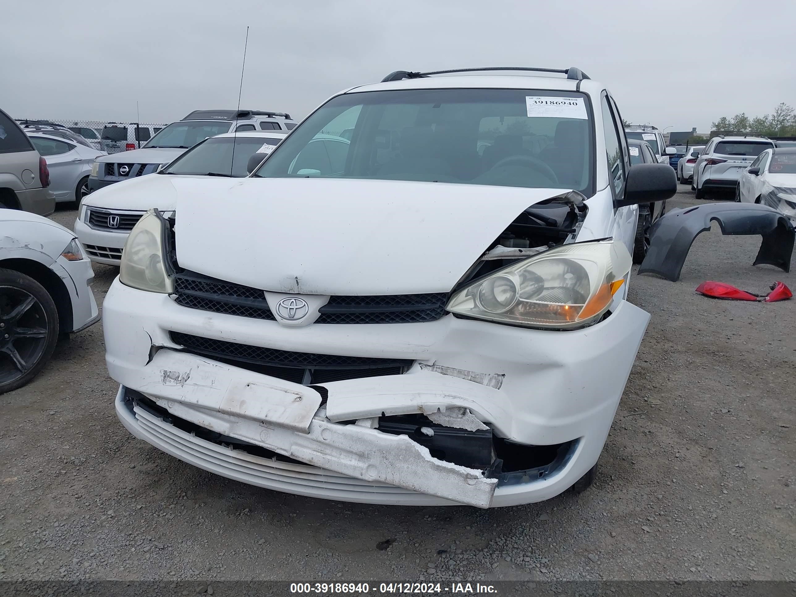 Photo 5 VIN: 5TDZA23C15S384719 - TOYOTA SIENNA 