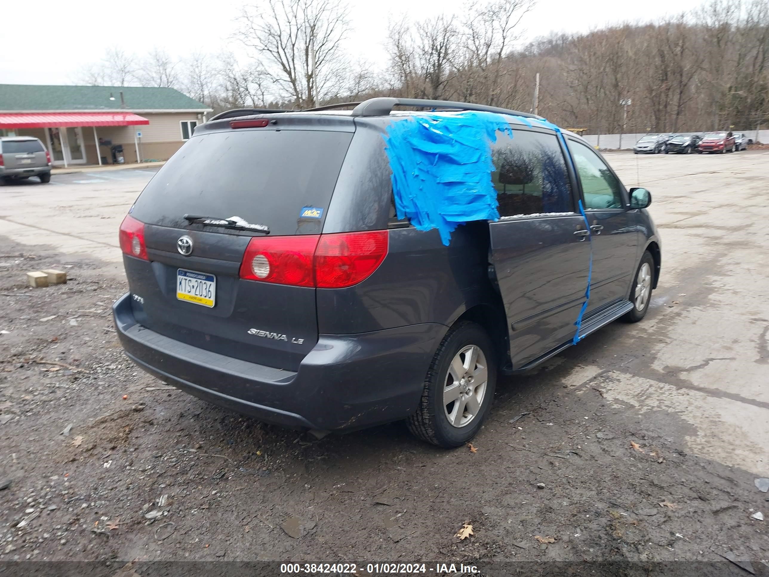 Photo 3 VIN: 5TDZA23C16S406512 - TOYOTA SIENNA 