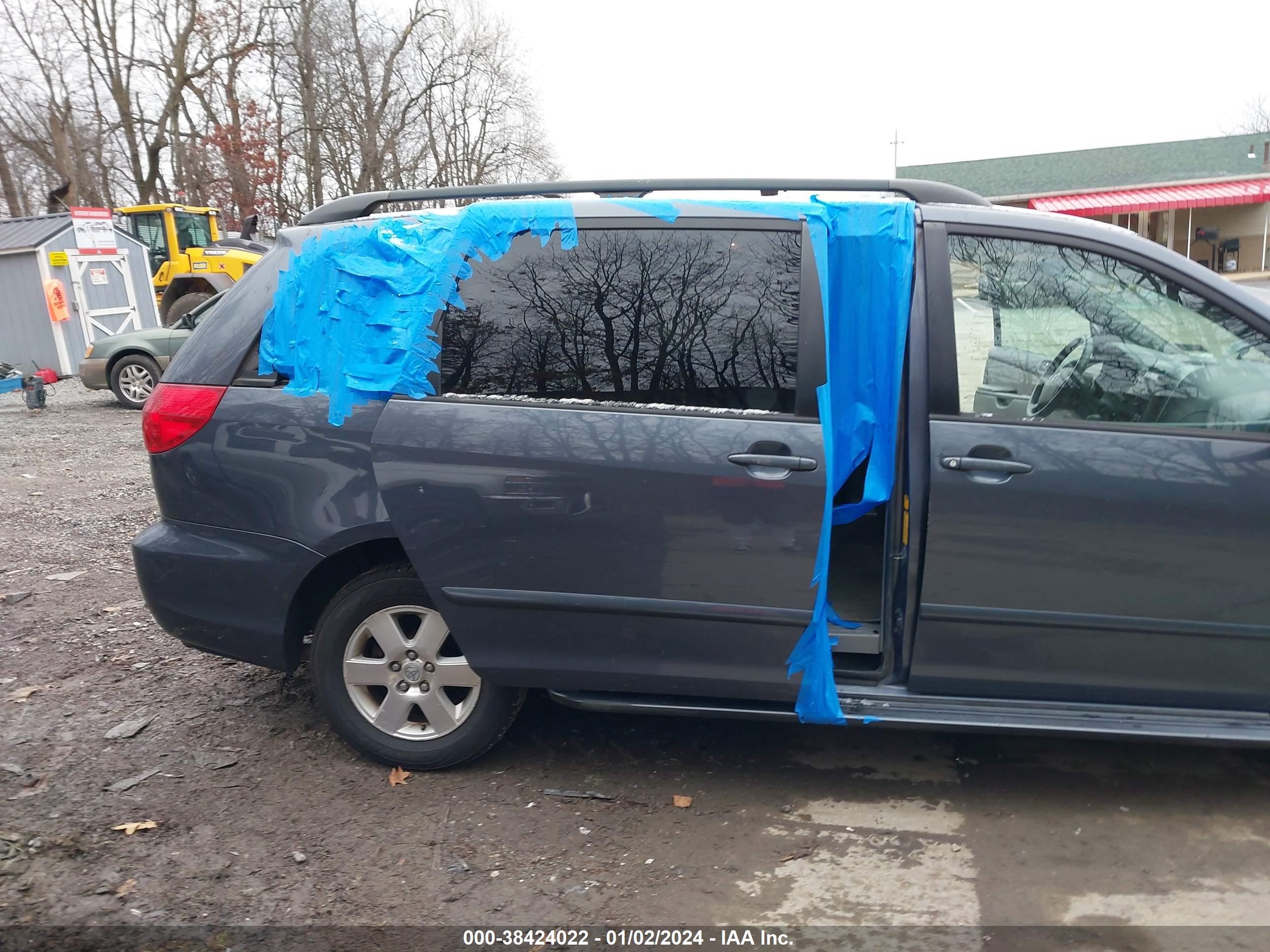 Photo 5 VIN: 5TDZA23C16S406512 - TOYOTA SIENNA 