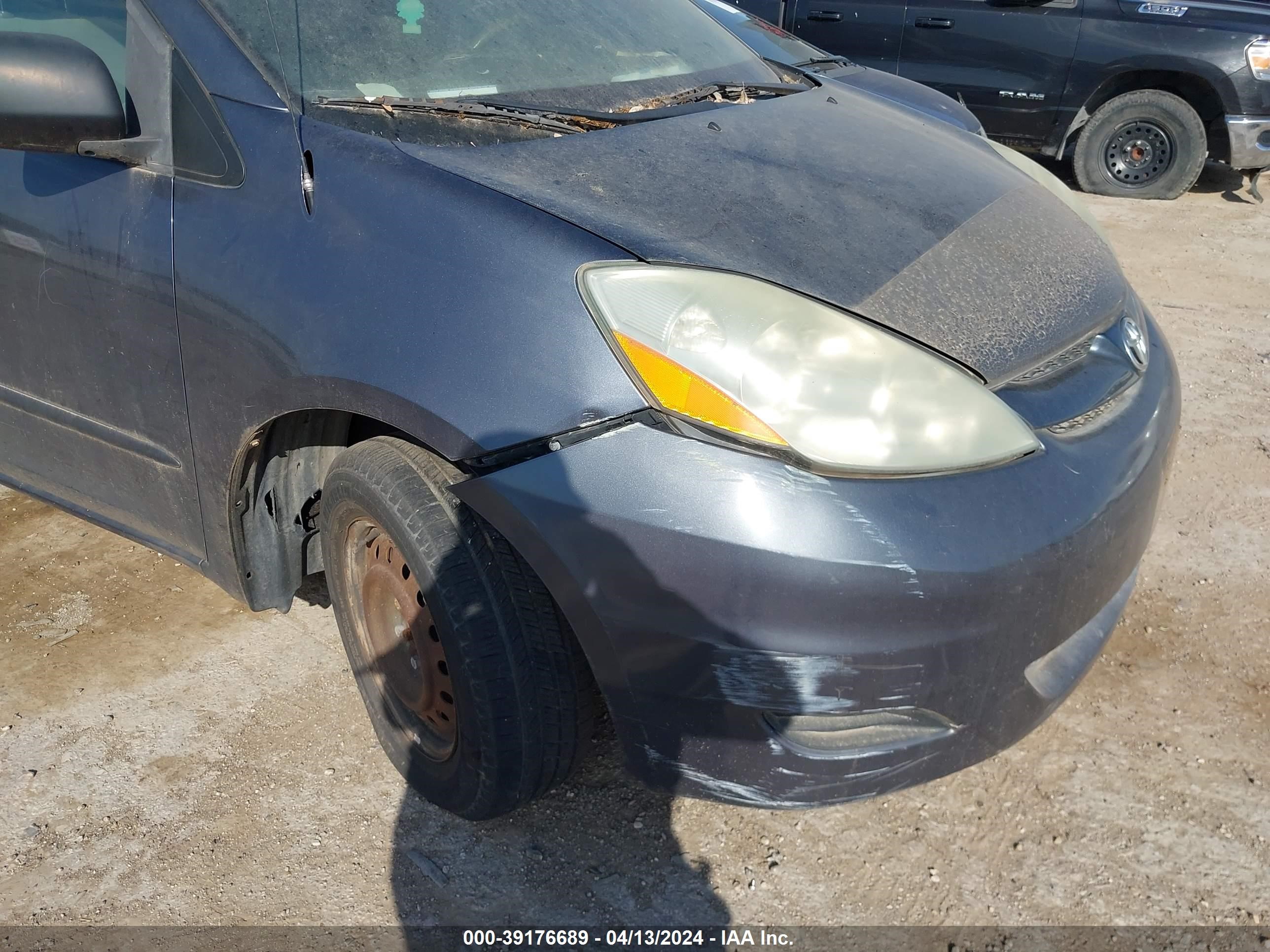 Photo 5 VIN: 5TDZA23C16S431071 - TOYOTA SIENNA 