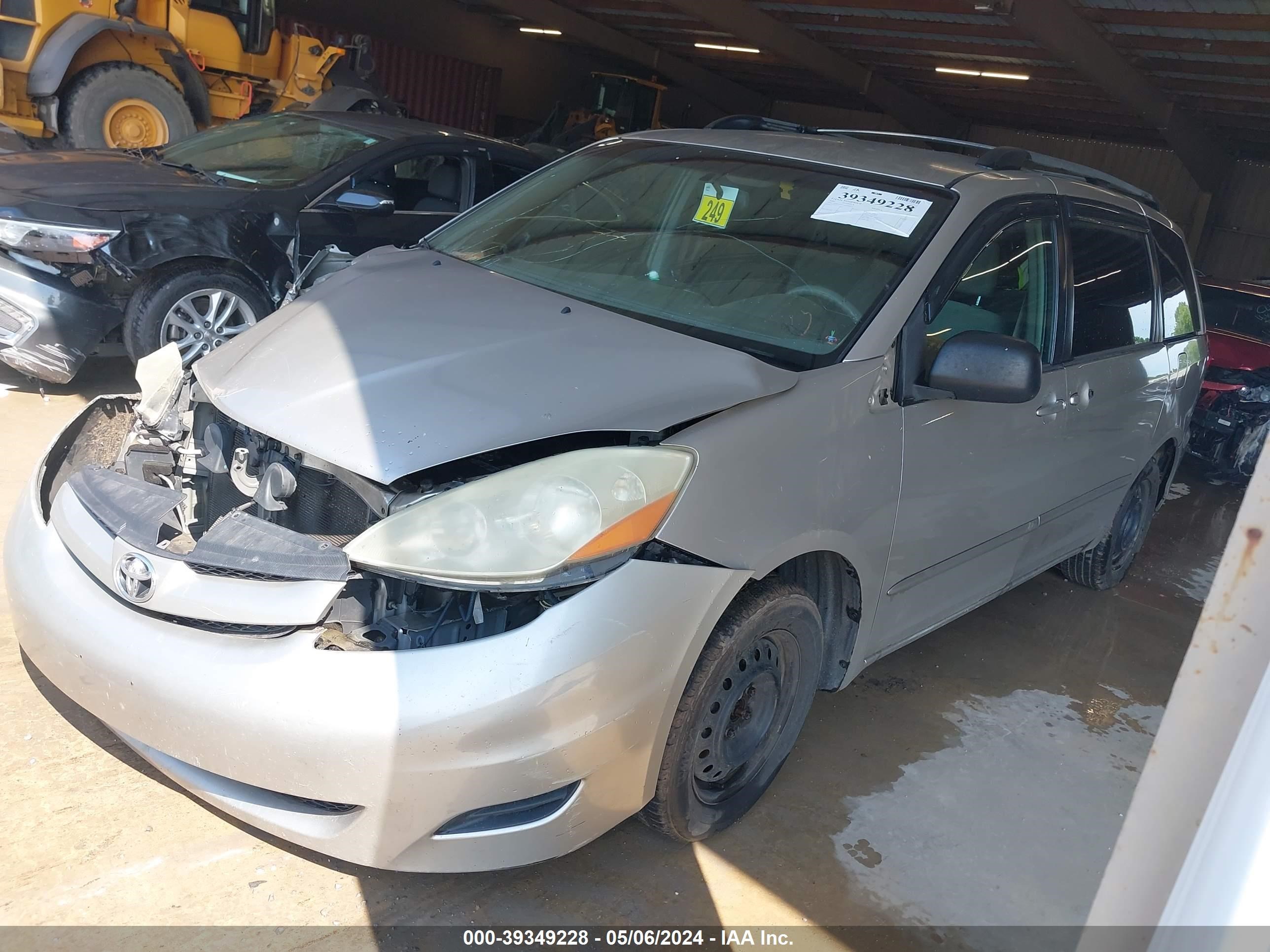 Photo 1 VIN: 5TDZA23C16S440823 - TOYOTA SIENNA 