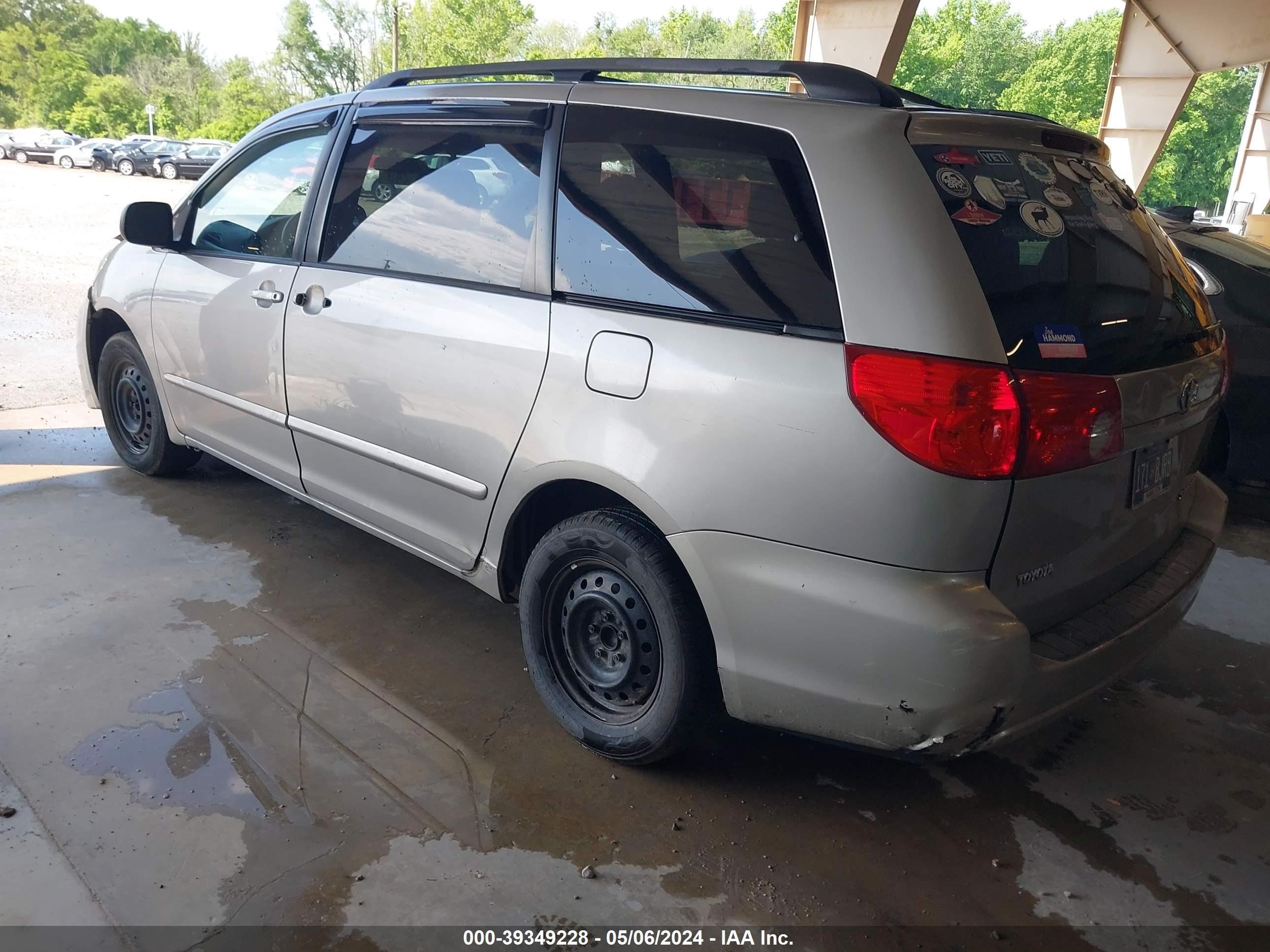 Photo 2 VIN: 5TDZA23C16S440823 - TOYOTA SIENNA 