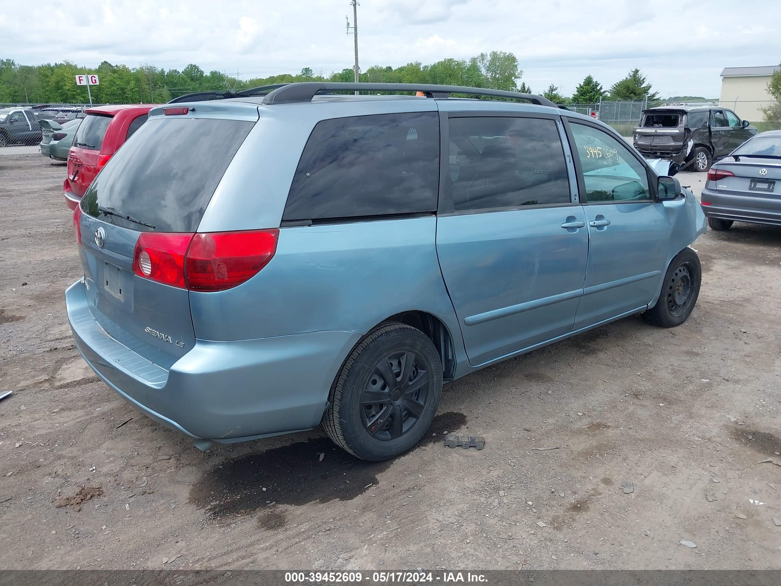 Photo 3 VIN: 5TDZA23C16S448307 - TOYOTA SIENNA 