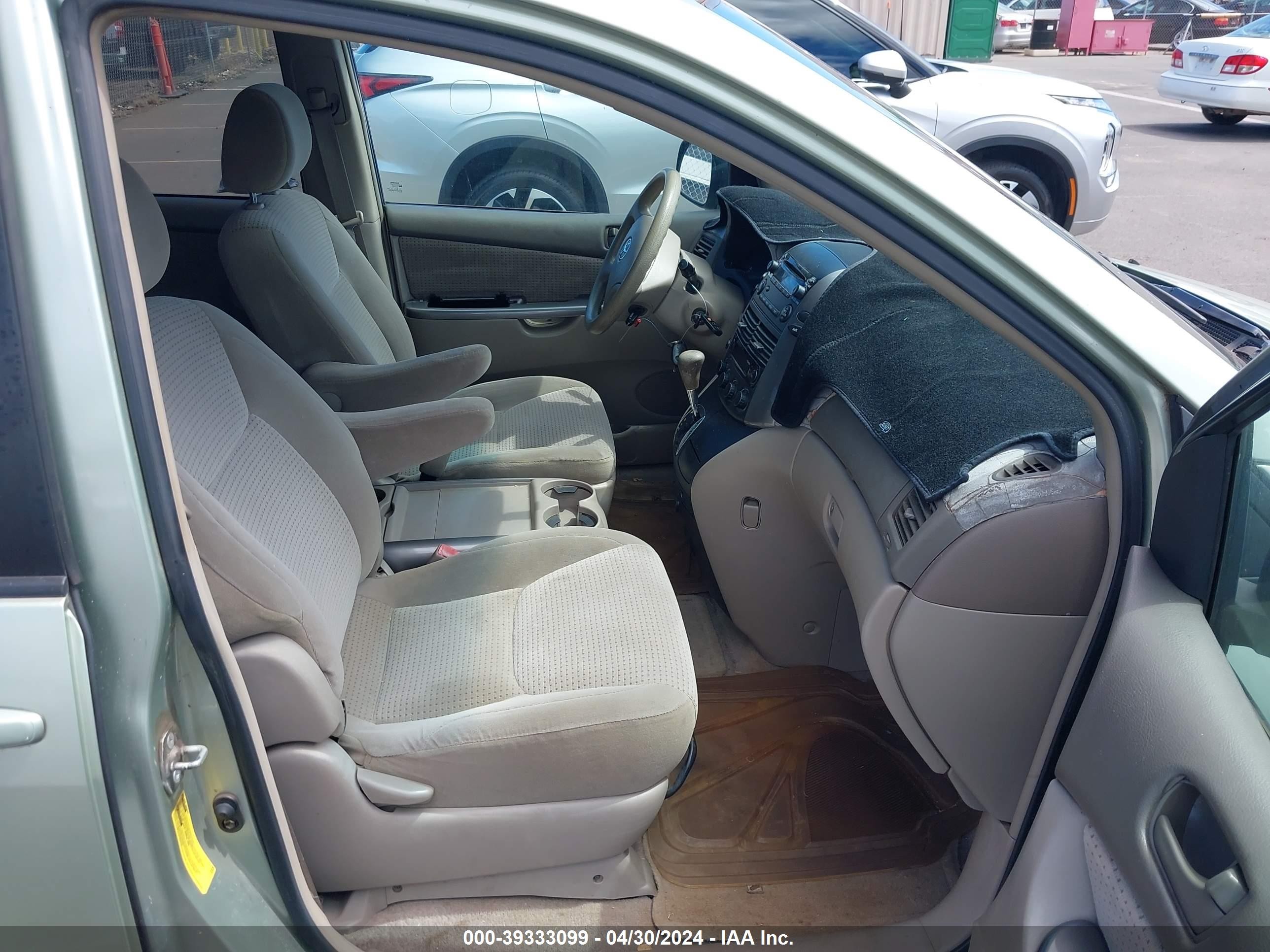 Photo 4 VIN: 5TDZA23C16S451417 - TOYOTA SIENNA 