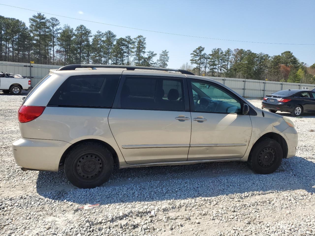 Photo 2 VIN: 5TDZA23C16S481985 - TOYOTA SIENNA 