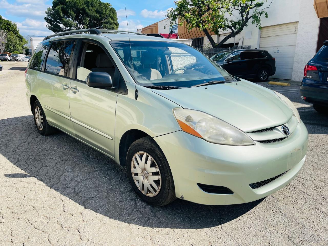 Photo 1 VIN: 5TDZA23C16S489200 - TOYOTA SIENNA CE 