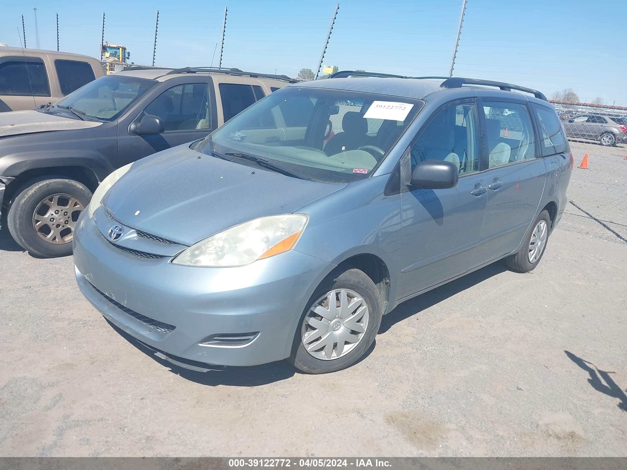 Photo 1 VIN: 5TDZA23C16S492985 - TOYOTA SIENNA 