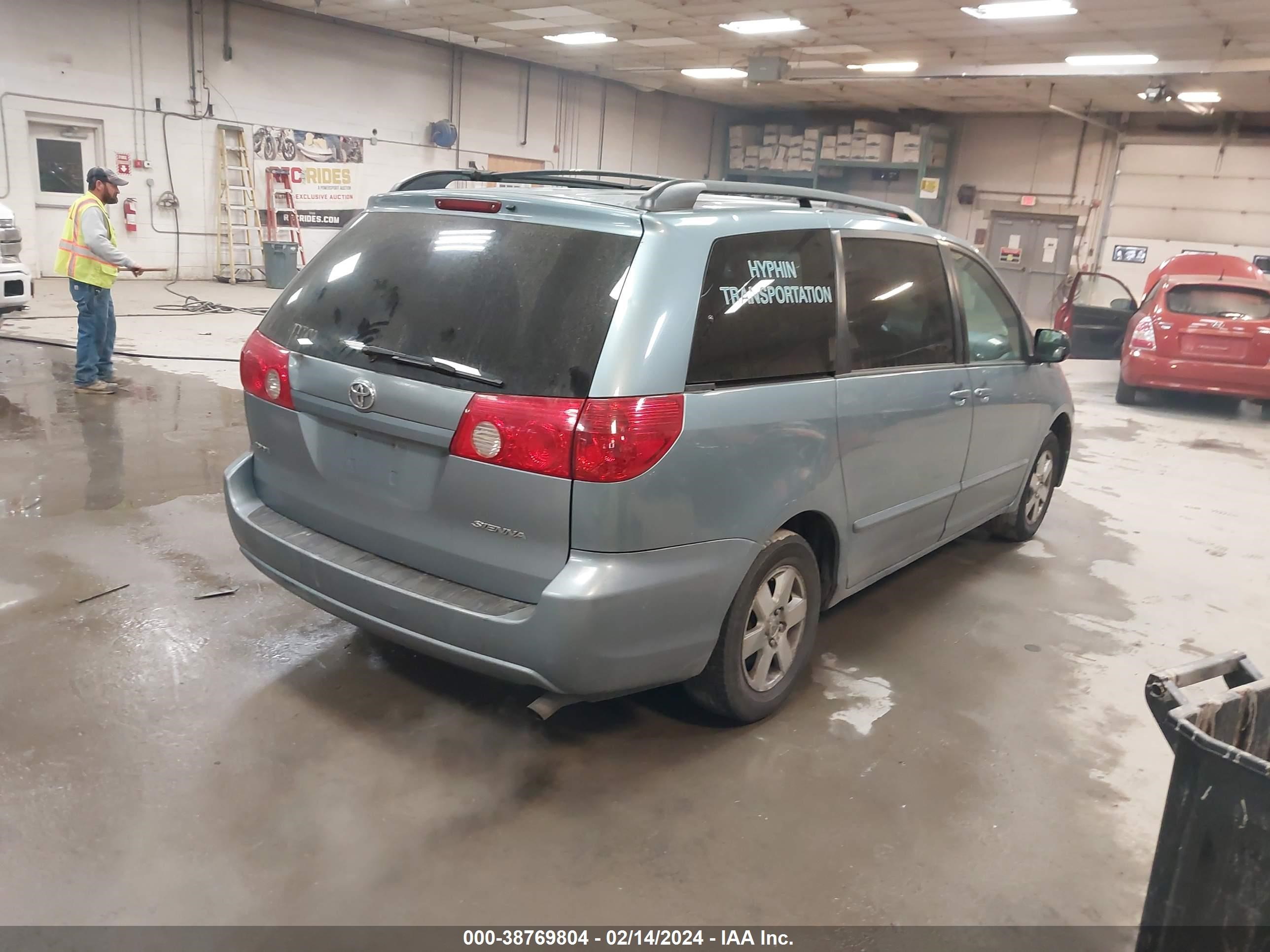 Photo 3 VIN: 5TDZA23C16S526861 - TOYOTA SIENNA 