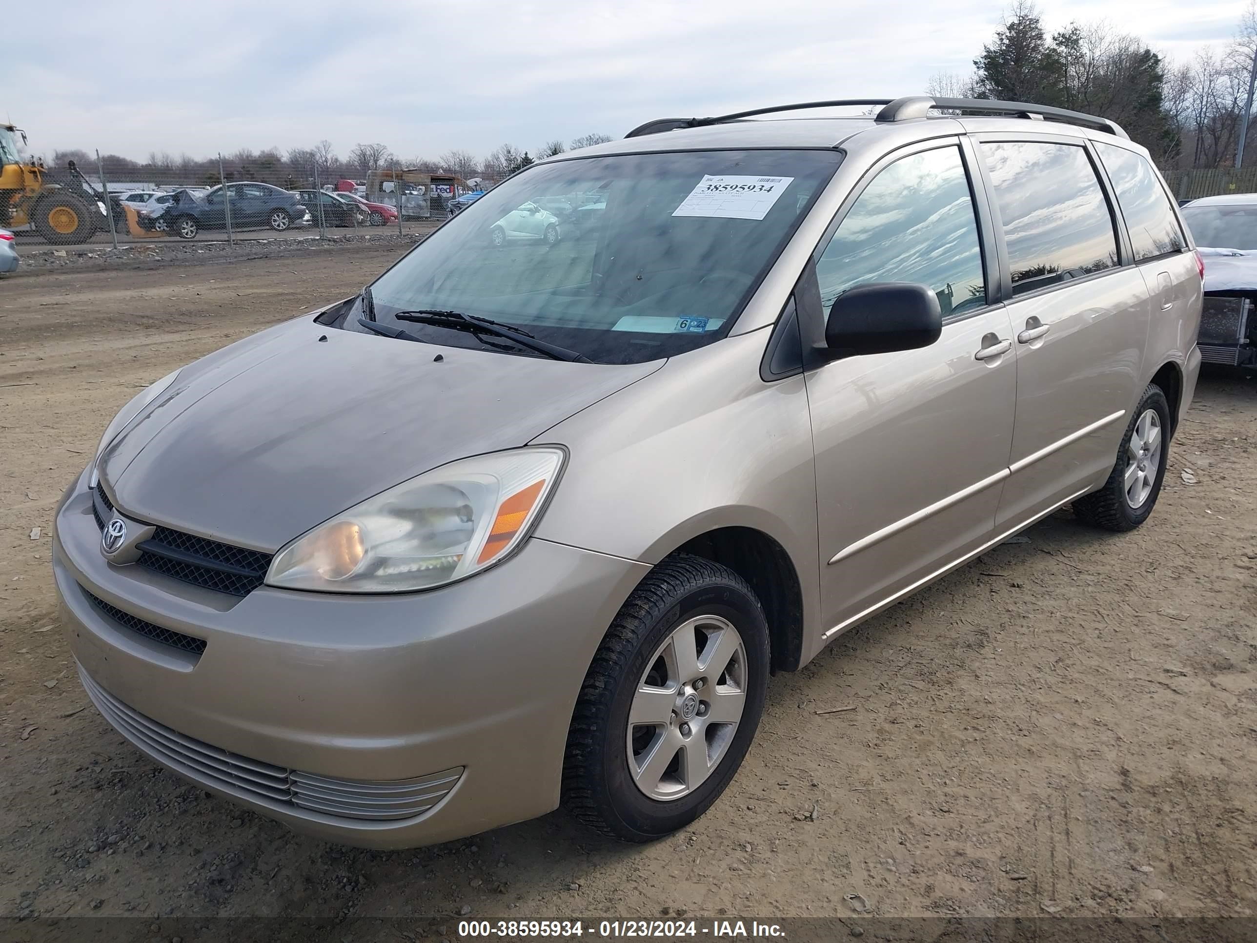 Photo 1 VIN: 5TDZA23C25S346724 - TOYOTA SIENNA 