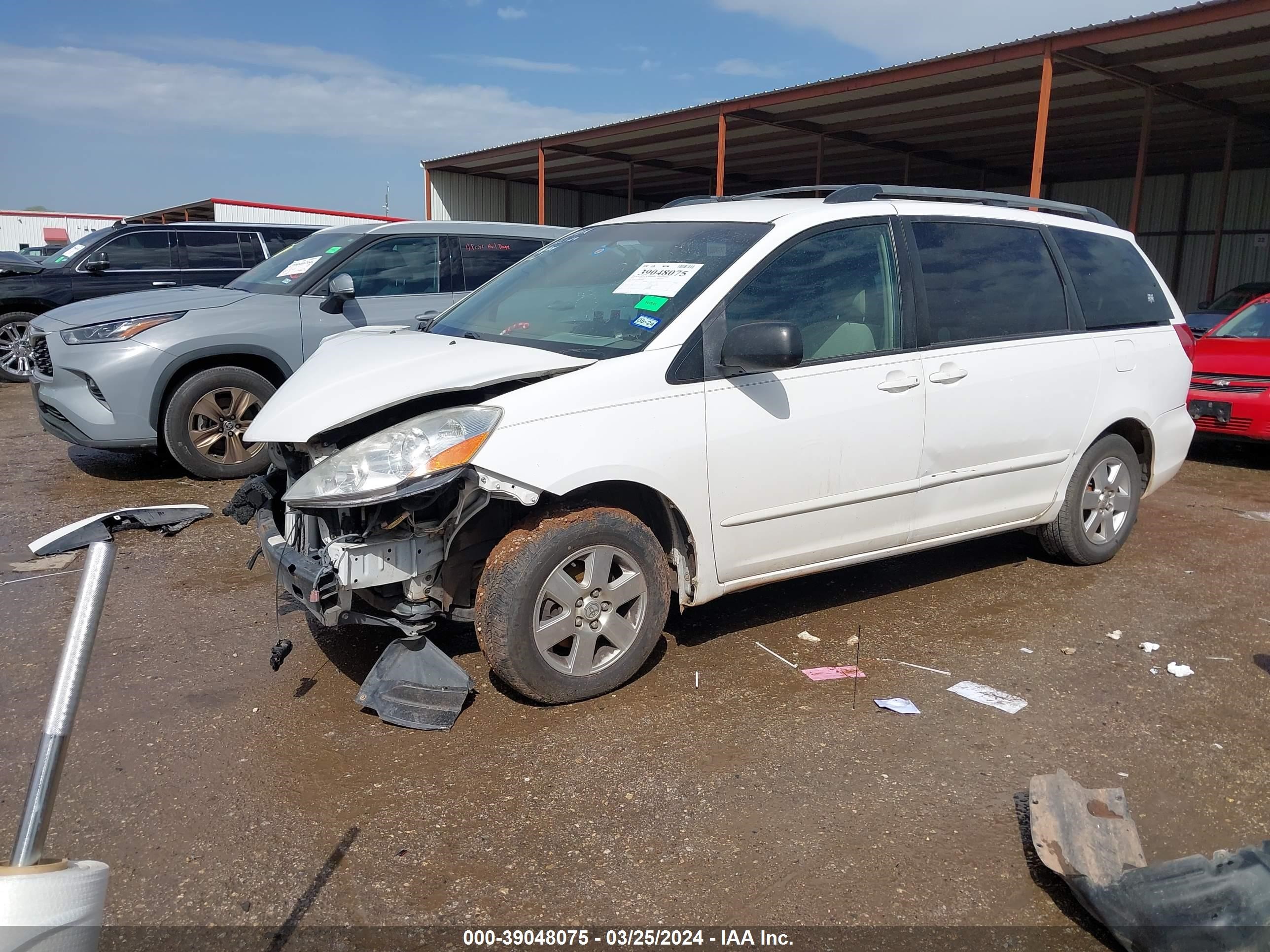 Photo 1 VIN: 5TDZA23C26S390465 - TOYOTA SIENNA 