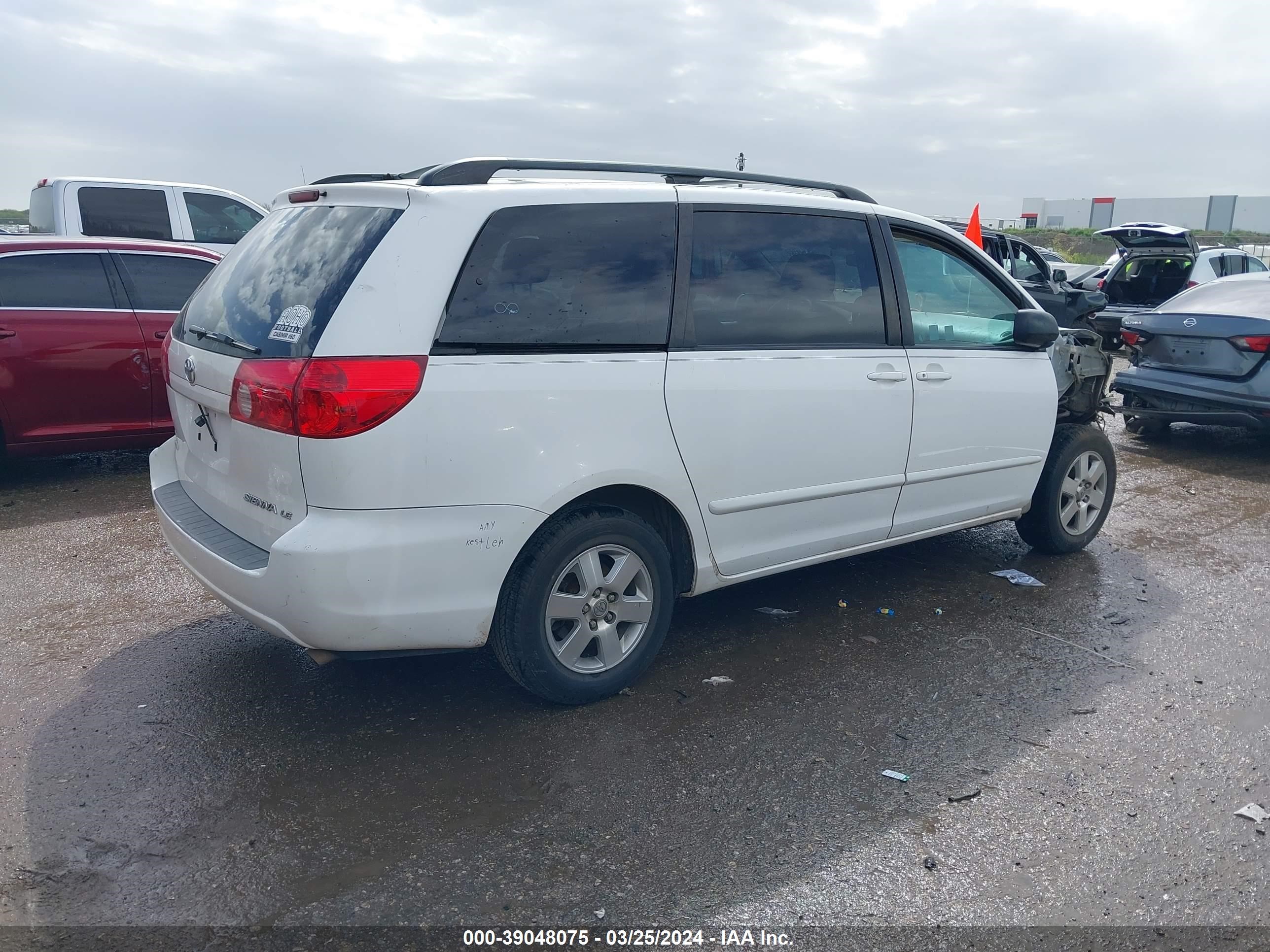 Photo 3 VIN: 5TDZA23C26S390465 - TOYOTA SIENNA 