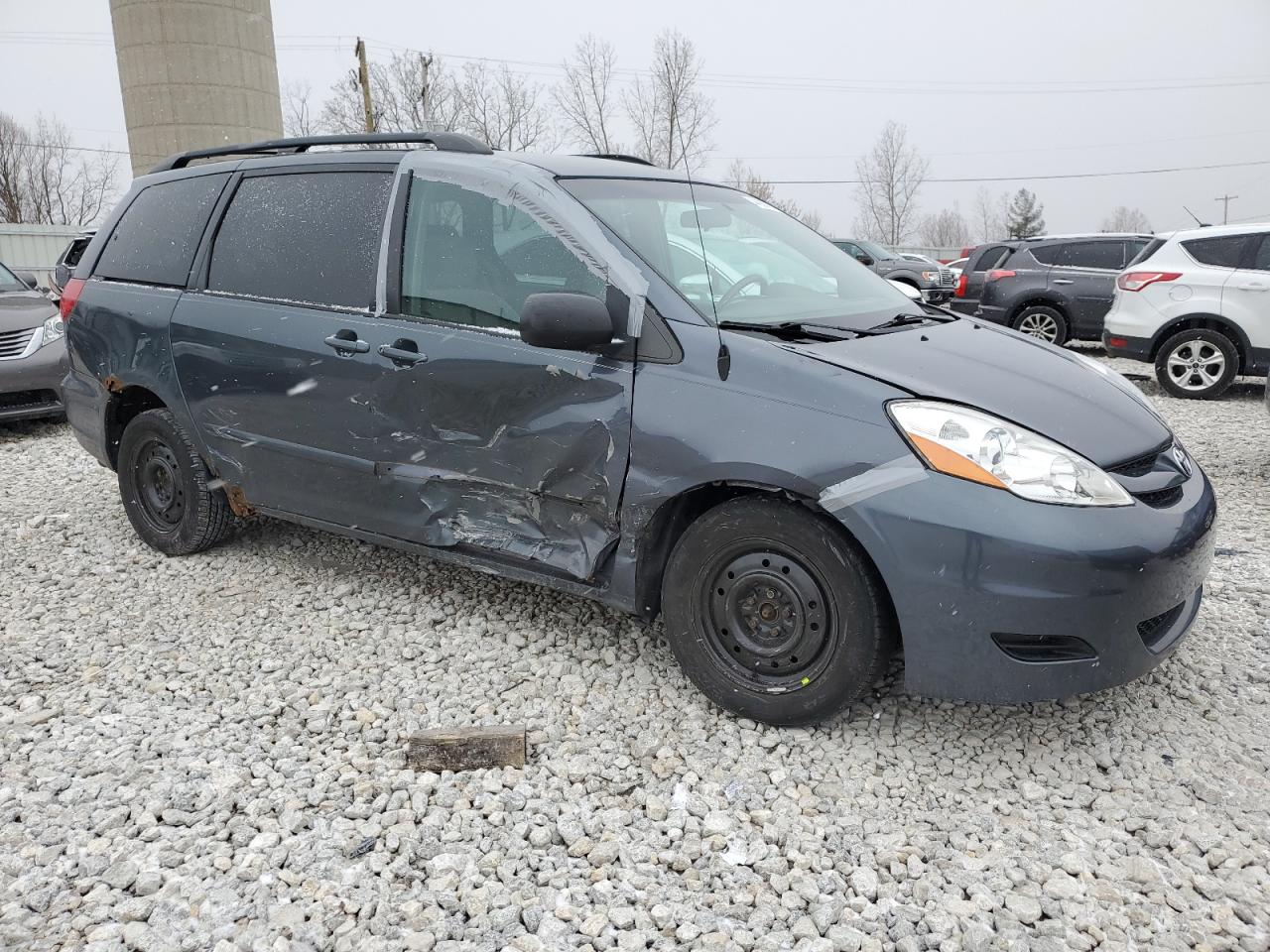 Photo 3 VIN: 5TDZA23C26S496480 - TOYOTA SIENNA 