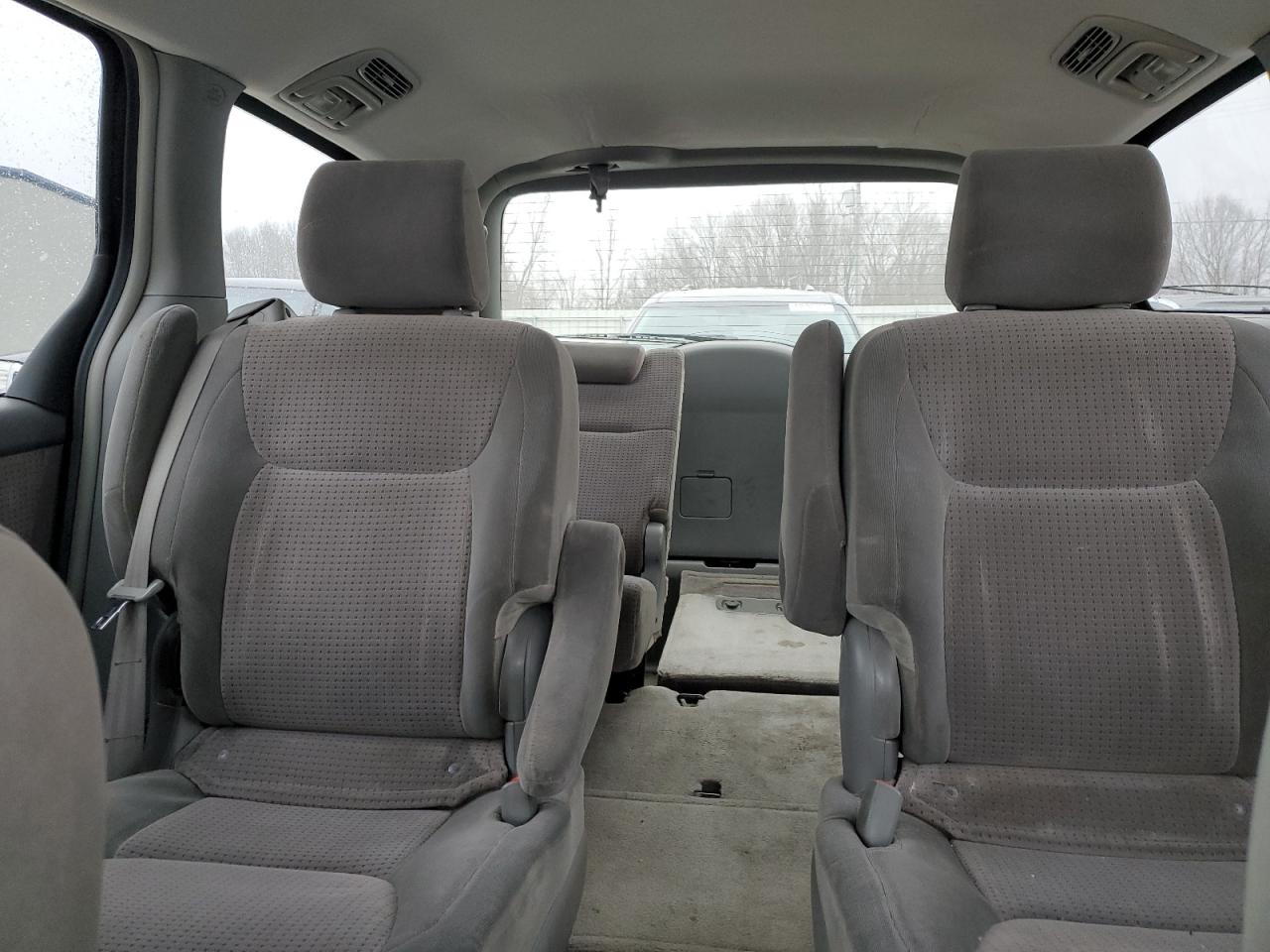 Photo 9 VIN: 5TDZA23C26S496480 - TOYOTA SIENNA 