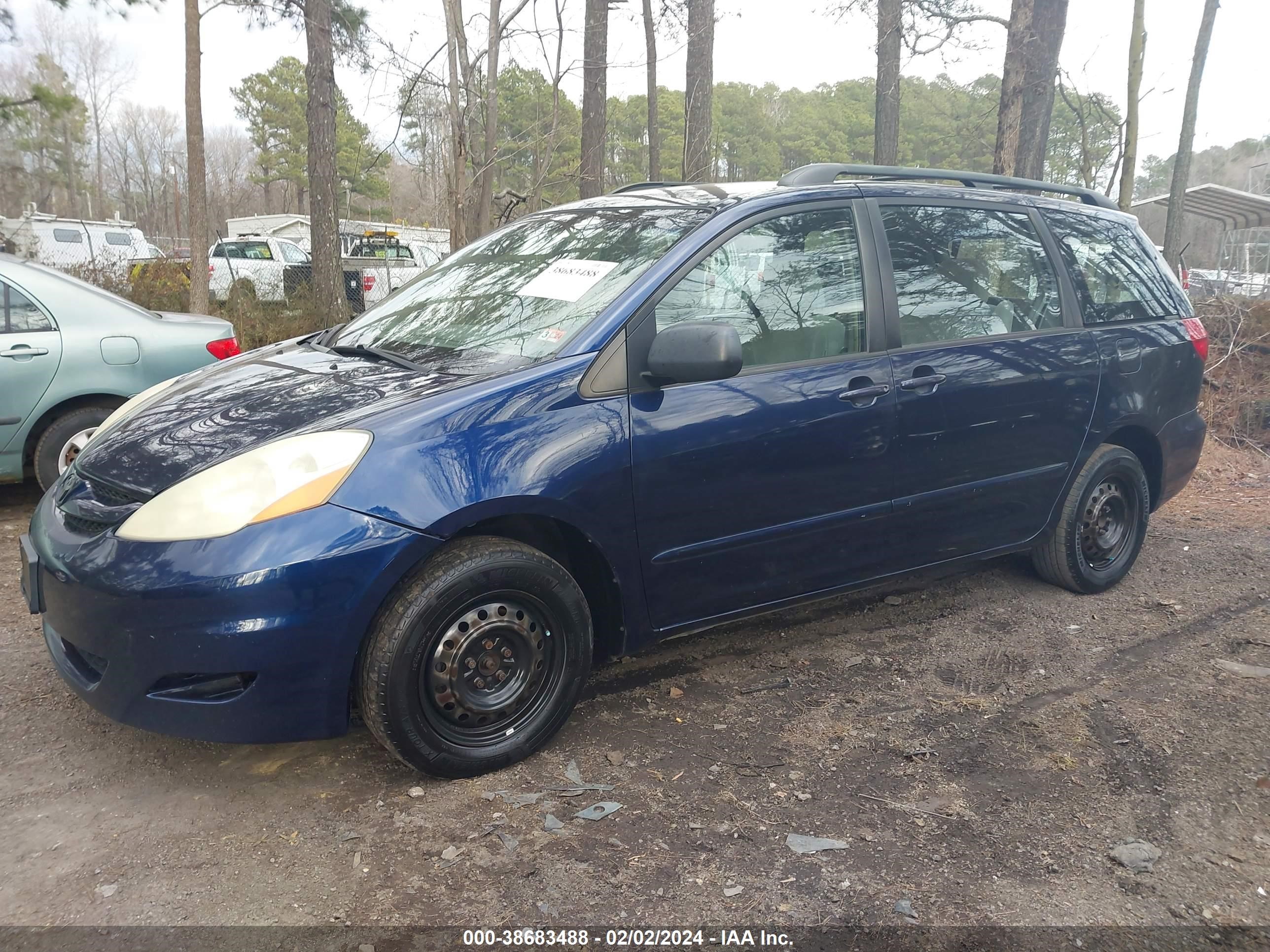 Photo 1 VIN: 5TDZA23C26S516033 - TOYOTA SIENNA 