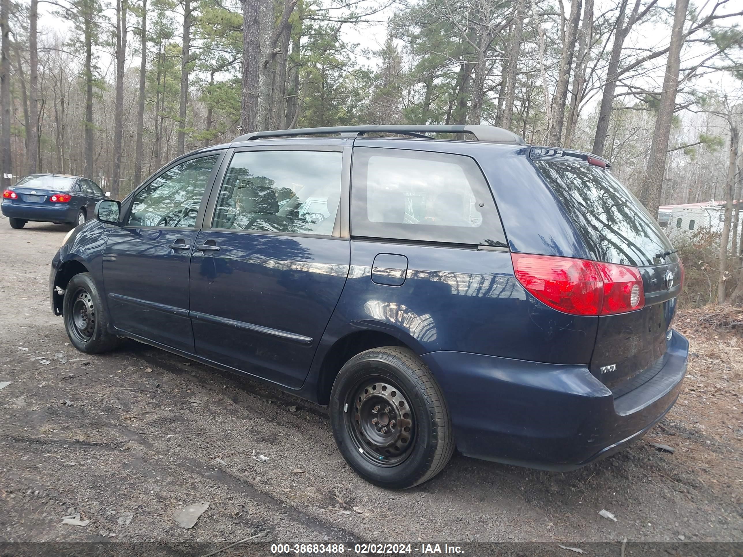 Photo 2 VIN: 5TDZA23C26S516033 - TOYOTA SIENNA 