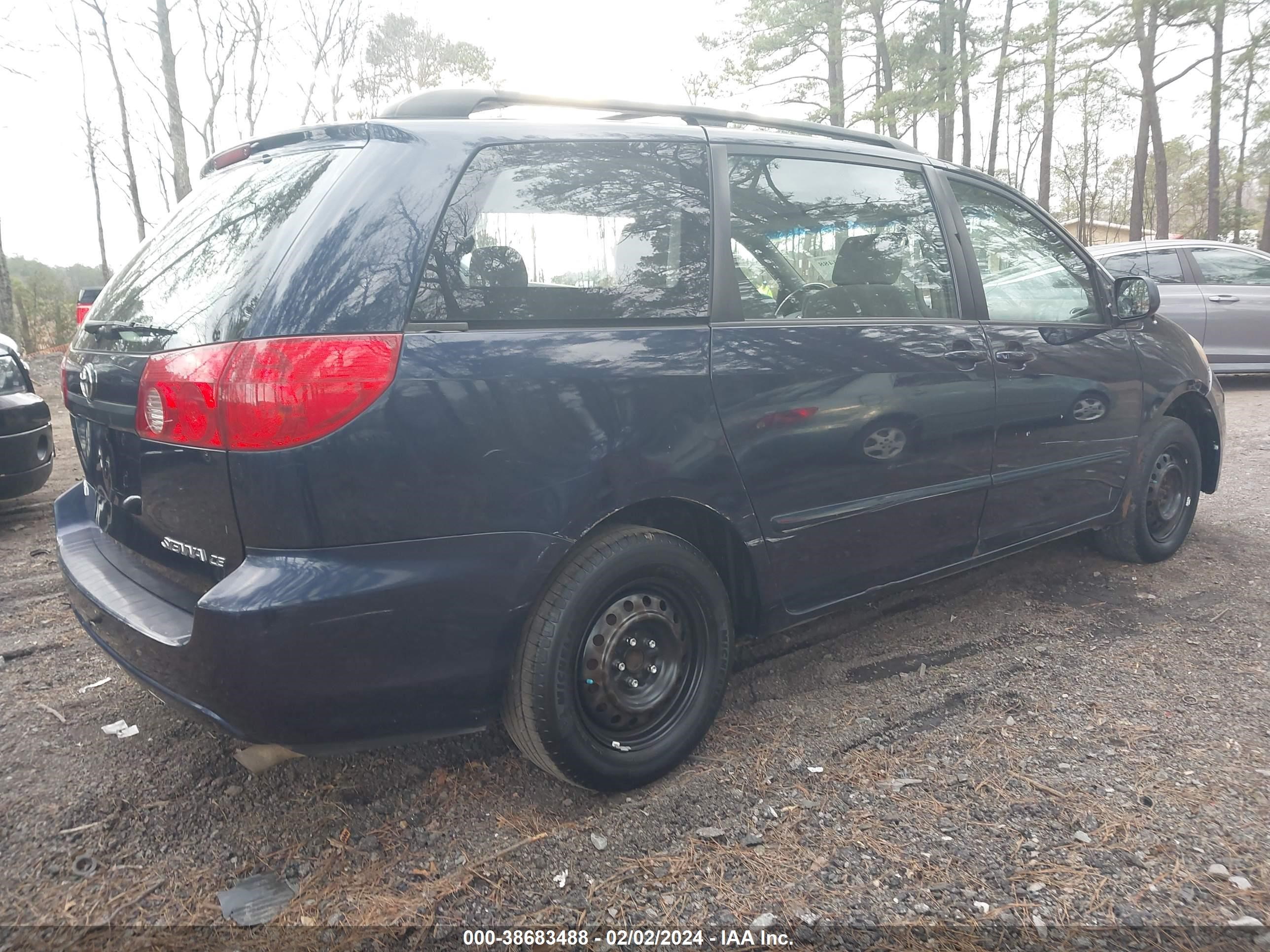 Photo 3 VIN: 5TDZA23C26S516033 - TOYOTA SIENNA 