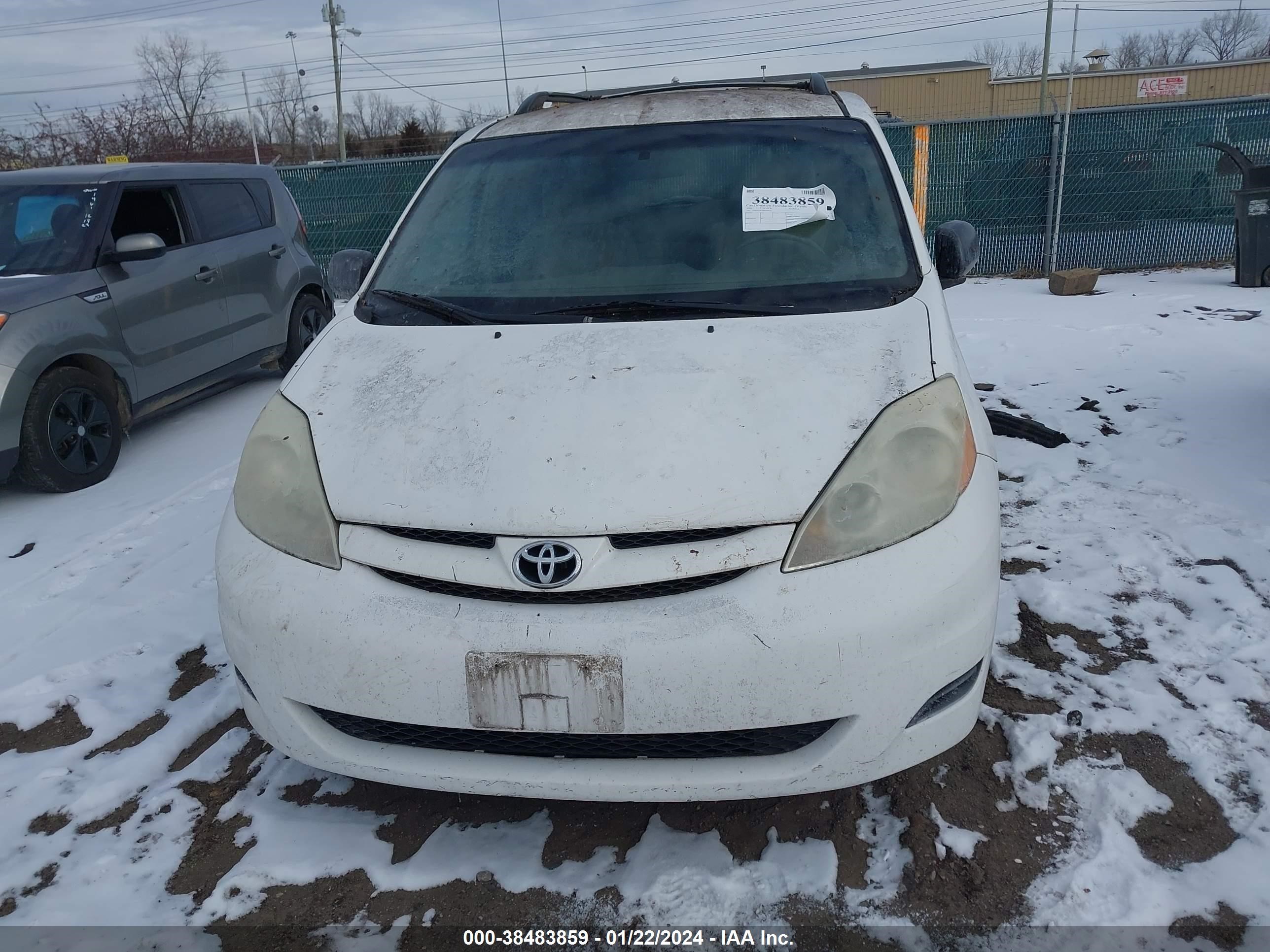 Photo 5 VIN: 5TDZA23C26S564163 - TOYOTA SIENNA 