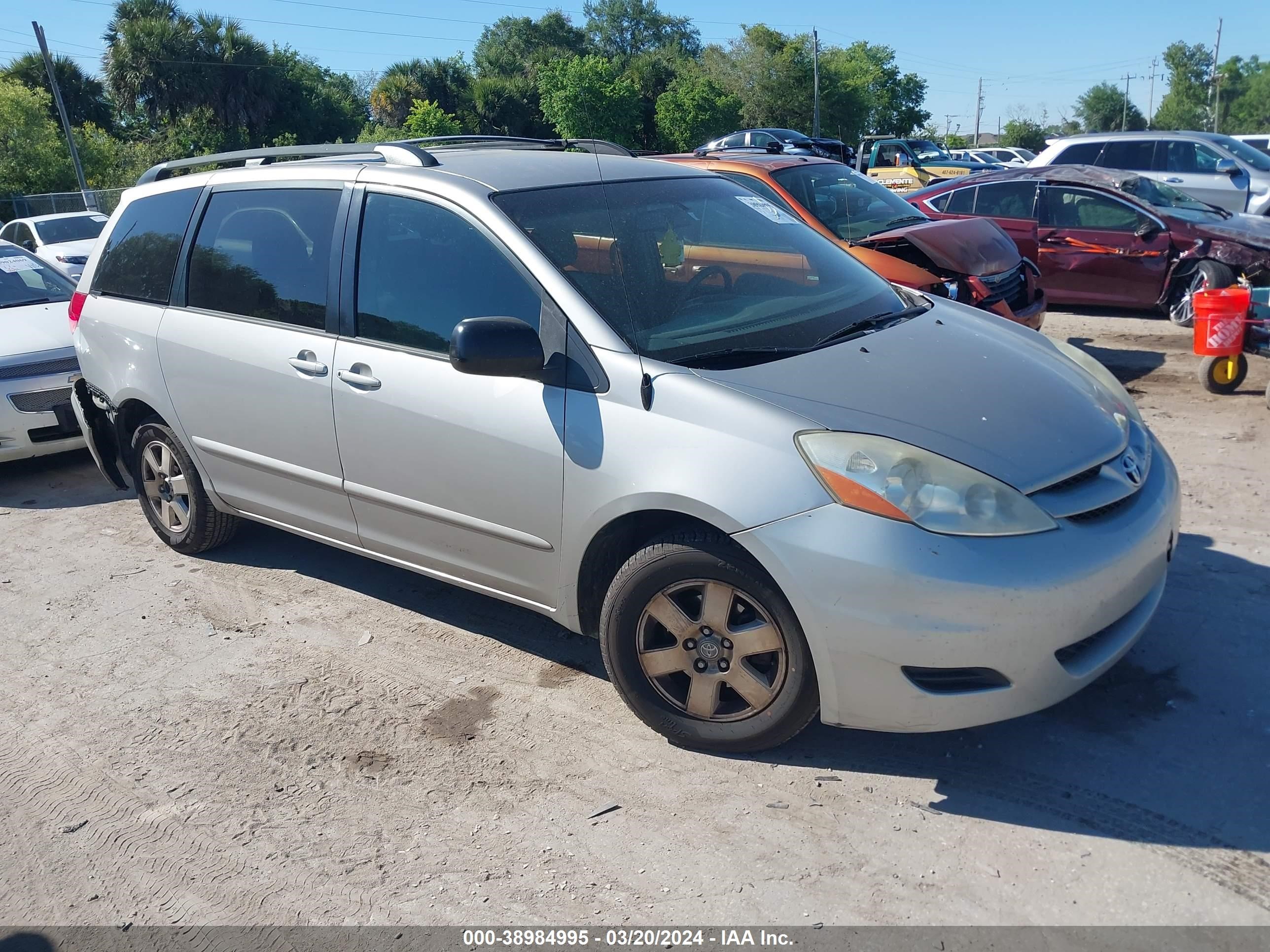 Photo 0 VIN: 5TDZA23C26S566429 - TOYOTA SIENNA 