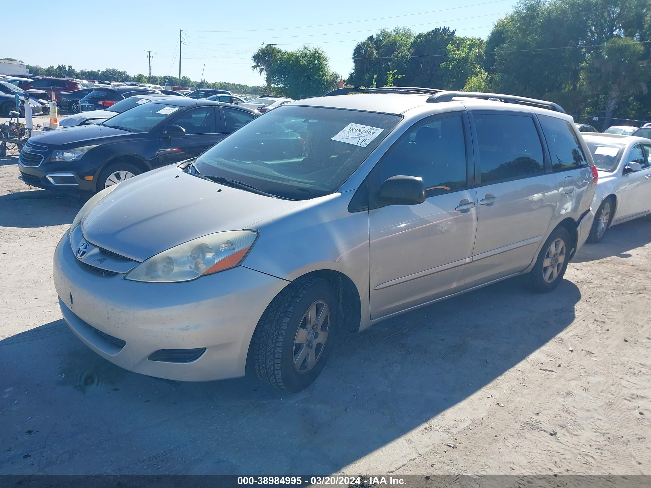 Photo 1 VIN: 5TDZA23C26S566429 - TOYOTA SIENNA 