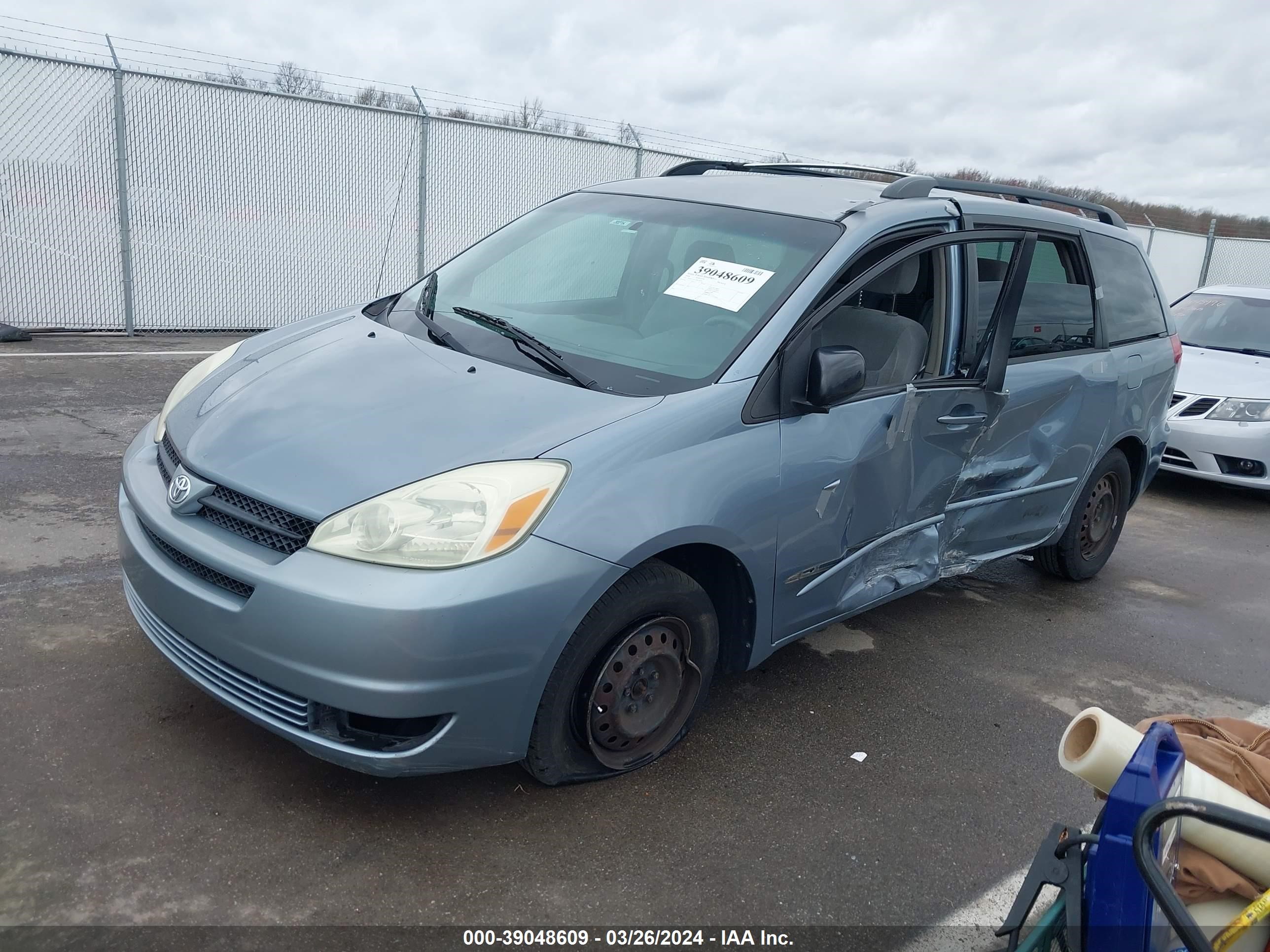 Photo 1 VIN: 5TDZA23C34S119475 - TOYOTA SIENNA 