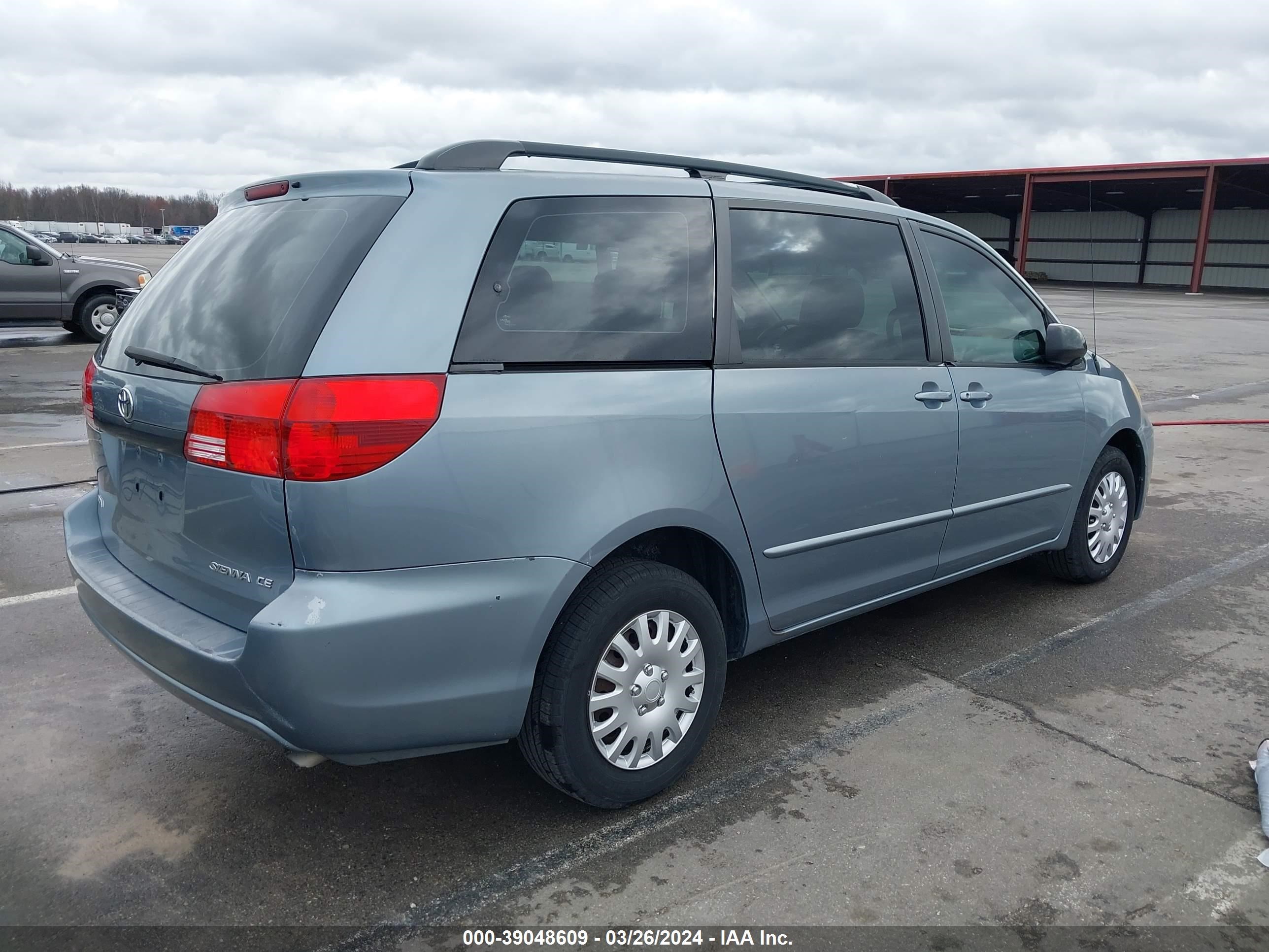 Photo 3 VIN: 5TDZA23C34S119475 - TOYOTA SIENNA 