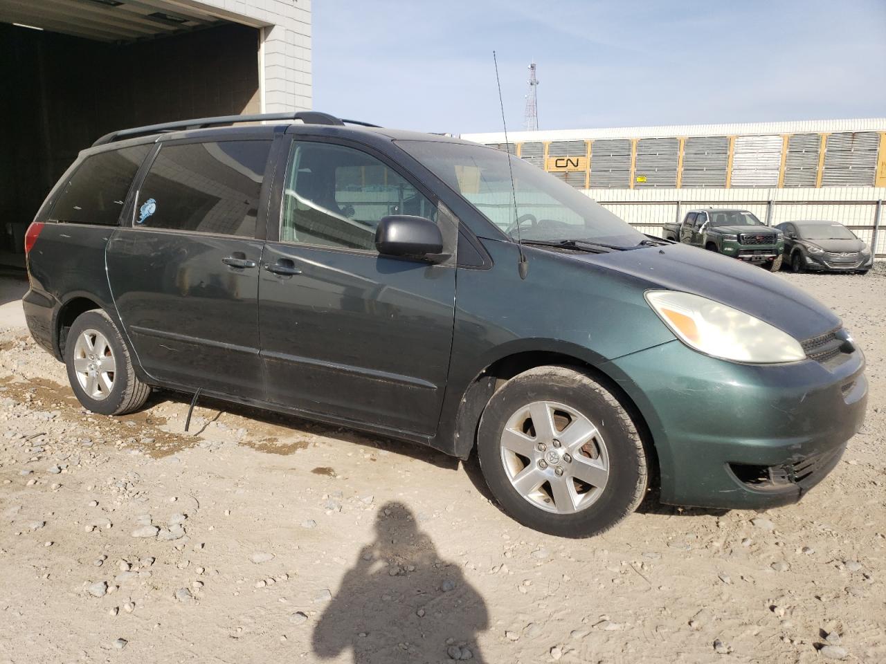 Photo 3 VIN: 5TDZA23C34S142724 - TOYOTA SIENNA 