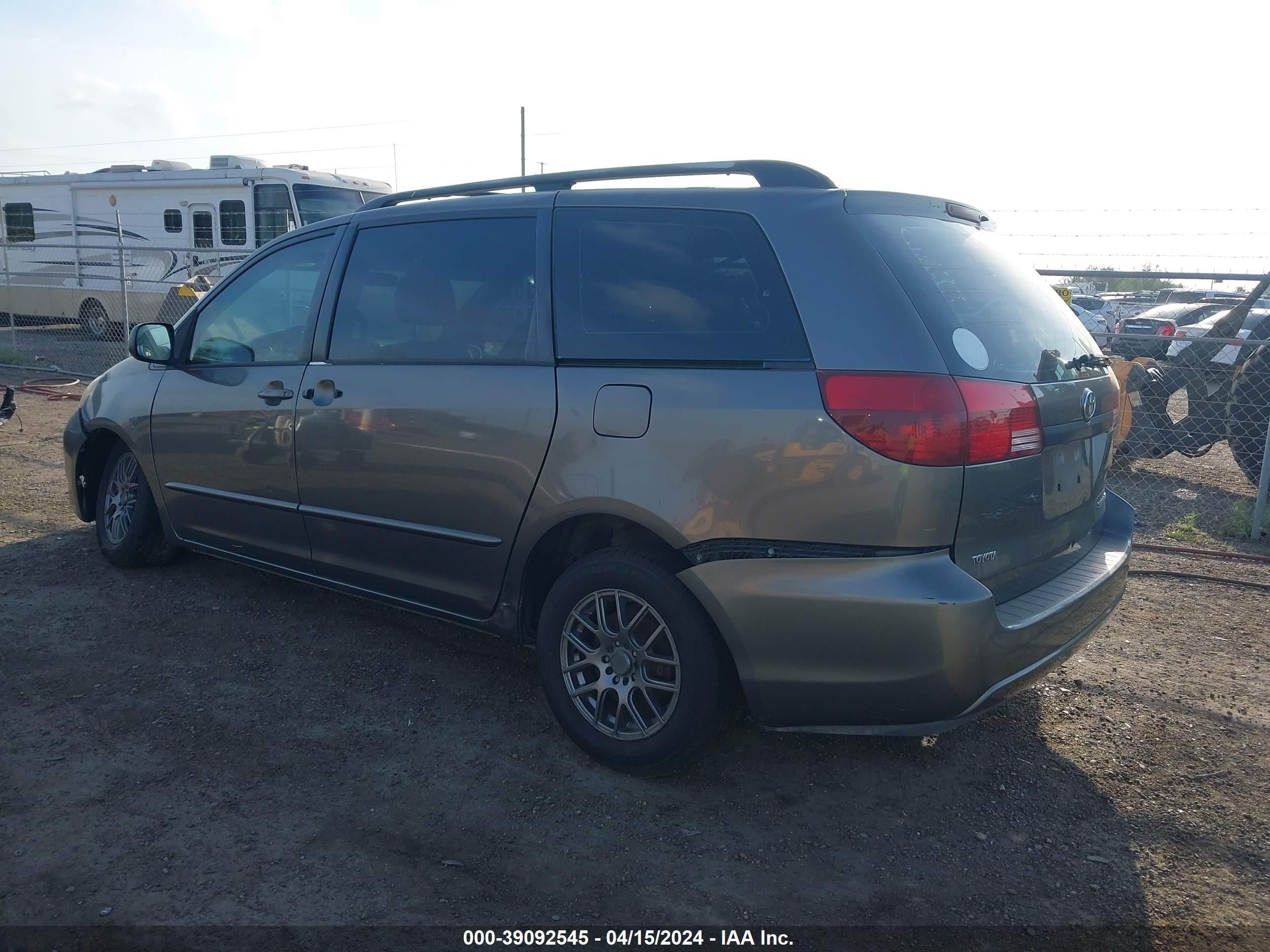 Photo 2 VIN: 5TDZA23C35S290759 - TOYOTA SIENNA 