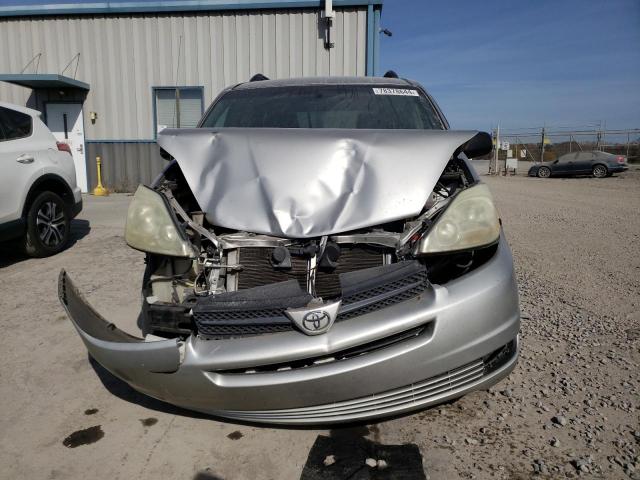 Photo 4 VIN: 5TDZA23C35S340852 - TOYOTA SIENNA CE 