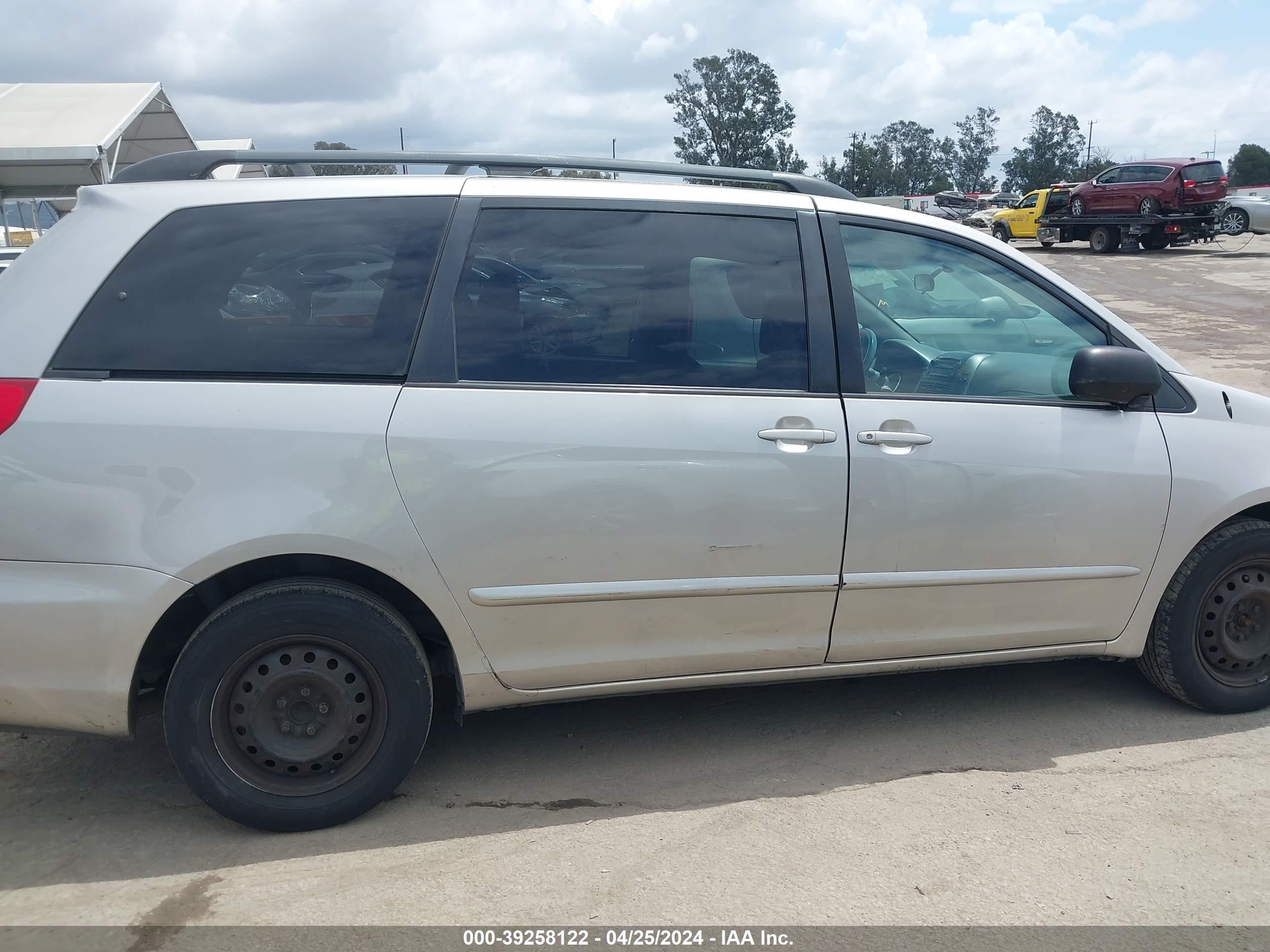 Photo 12 VIN: 5TDZA23C36S466839 - TOYOTA SIENNA 