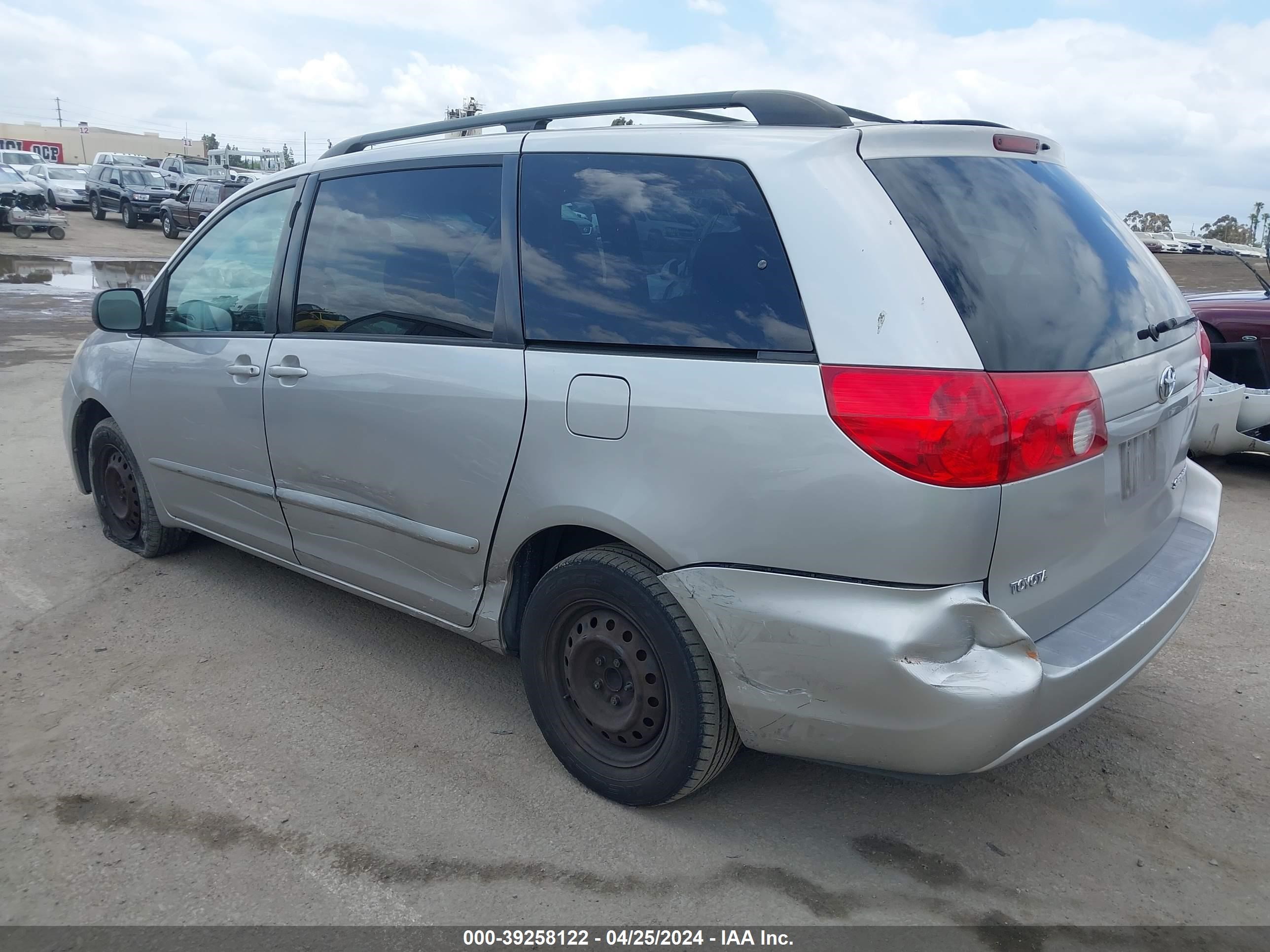 Photo 2 VIN: 5TDZA23C36S466839 - TOYOTA SIENNA 