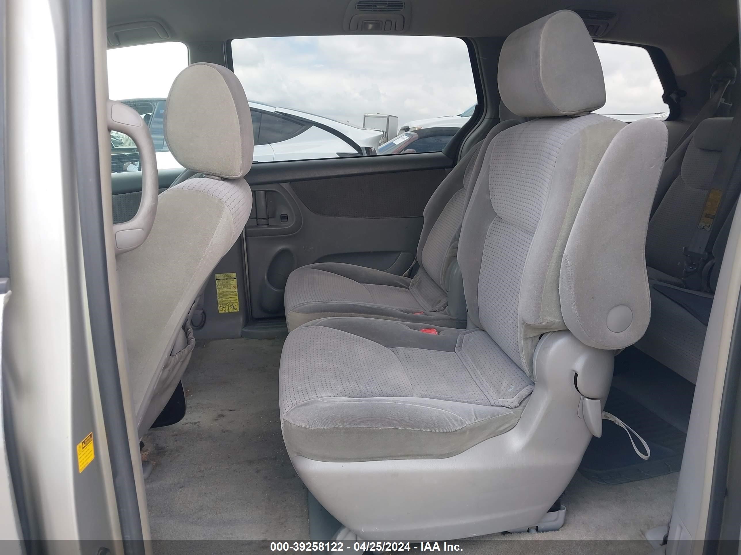 Photo 7 VIN: 5TDZA23C36S466839 - TOYOTA SIENNA 