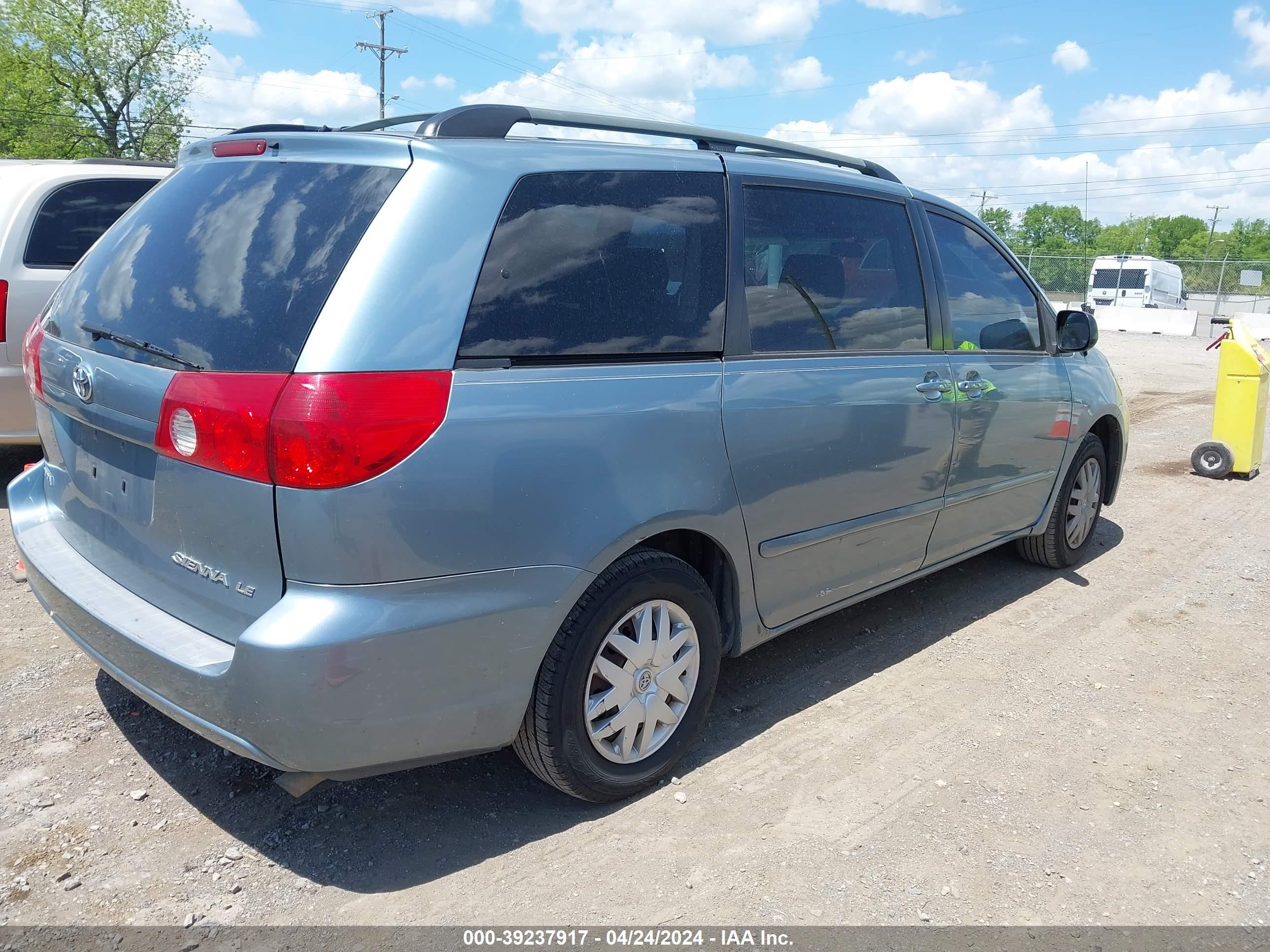 Photo 3 VIN: 5TDZA23C36S484435 - TOYOTA SIENNA 